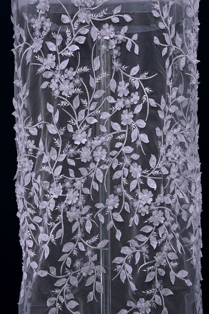 Luxury Embroidered 3D Leaves Tulle Fabric With Elegant Leaf Pattern Sparklig Sequins Mesh Fabric Crystal Pearls Embroidered Wedding Dress Bridal Gown Party Gown