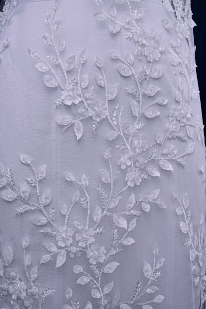 Luxury Embroidered 3D Leaves Tulle Fabric With Elegant Leaf Pattern Sparklig Sequins Mesh Fabric Crystal Pearls Embroidered Wedding Dress Bridal Gown Party Gown