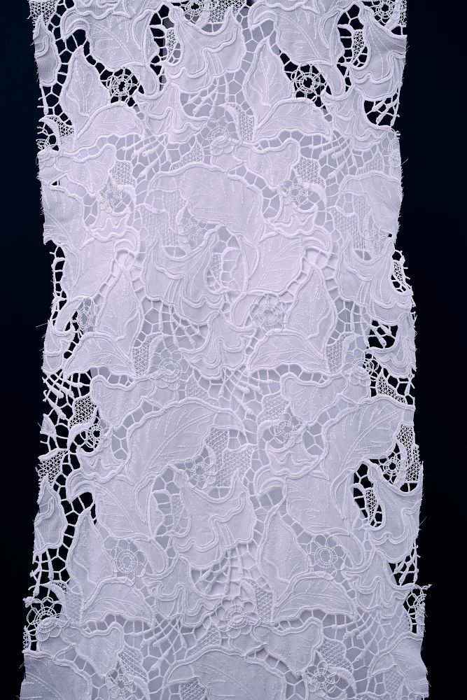 Bleached Beige Embroidered Mesh Floral Fabric Wedding Evening Dresses Sheaths