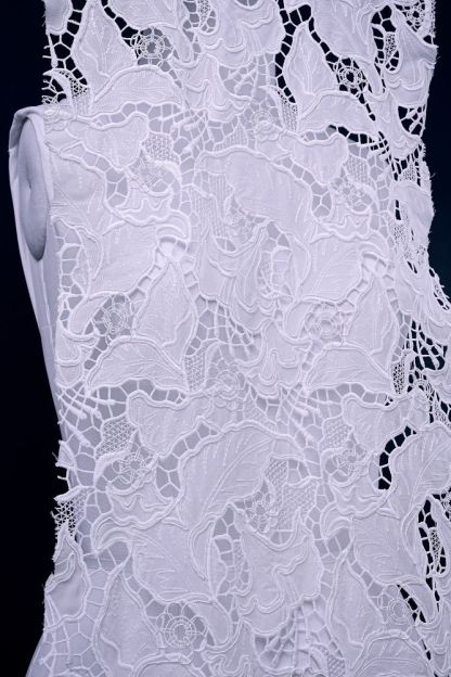 Bleached Beige Embroidered Mesh Floral Fabric Wedding Evening Dresses Sheaths