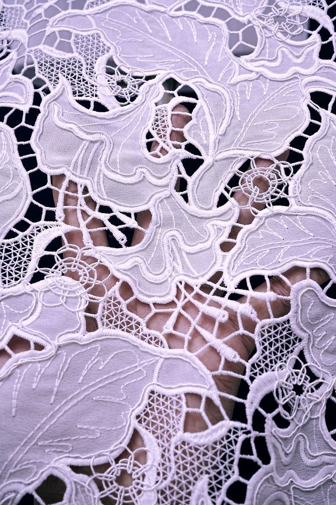 Bleached Beige Embroidered Mesh Floral Fabric Wedding Evening Dresses Sheaths