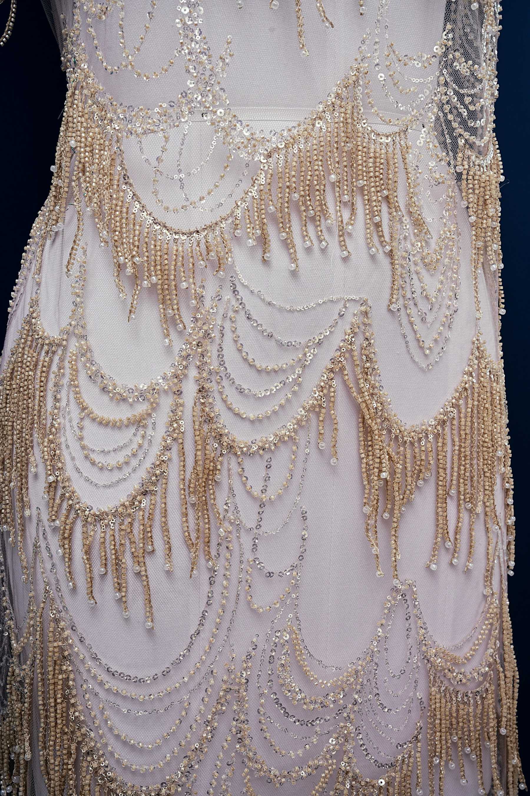 Perfect Heavily Beaded Tulle Fabric With Sparkling Beads and Sequins Crystal Beads Sequins Necklace for Wedding Gown Bridal Dress