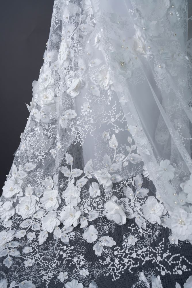 Luxury Embroidery 3D Flower Tulle Fabric Dazzling 3D Flower Petal Fabric Inlaid Crystal Pearls Sparkling Sequins Wedding Dresses