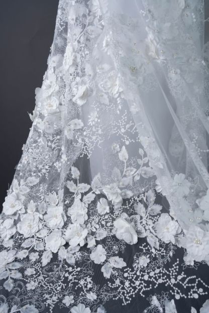 Luxury Embroidery 3D Flower Tulle Fabric Dazzling 3D Flower Petal Fabric Inlaid Crystal Pearls Sparkling Sequins Wedding Dresses