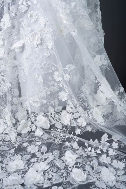 Luxury Embroidery 3D Flower Tulle Fabric Dazzling 3D Flower Petal Fabric Inlaid Crystal Pearls Sparkling Sequins Wedding Dresses