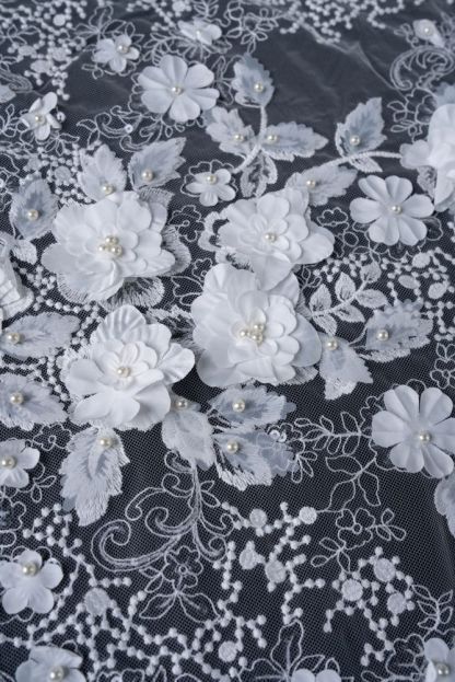 Luxury Embroidery 3D Flower Tulle Fabric Dazzling 3D Flower Petal Fabric Inlaid Crystal Pearls Sparkling Sequins Wedding Dresses