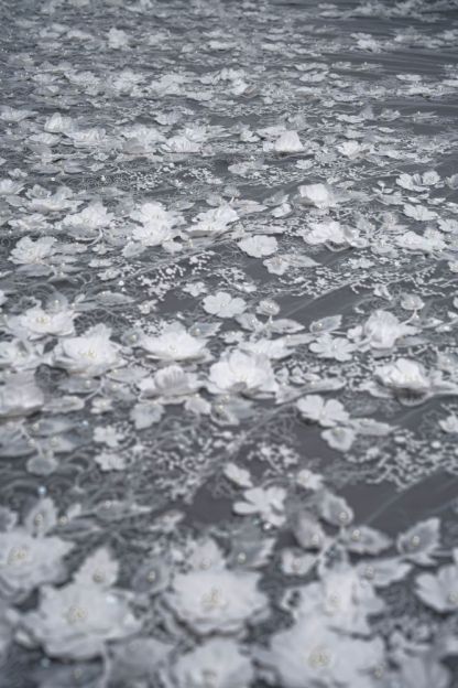 Luxury Embroidery 3D Flower Tulle Fabric Dazzling 3D Flower Petal Fabric Inlaid Crystal Pearls Sparkling Sequins Wedding Dresses