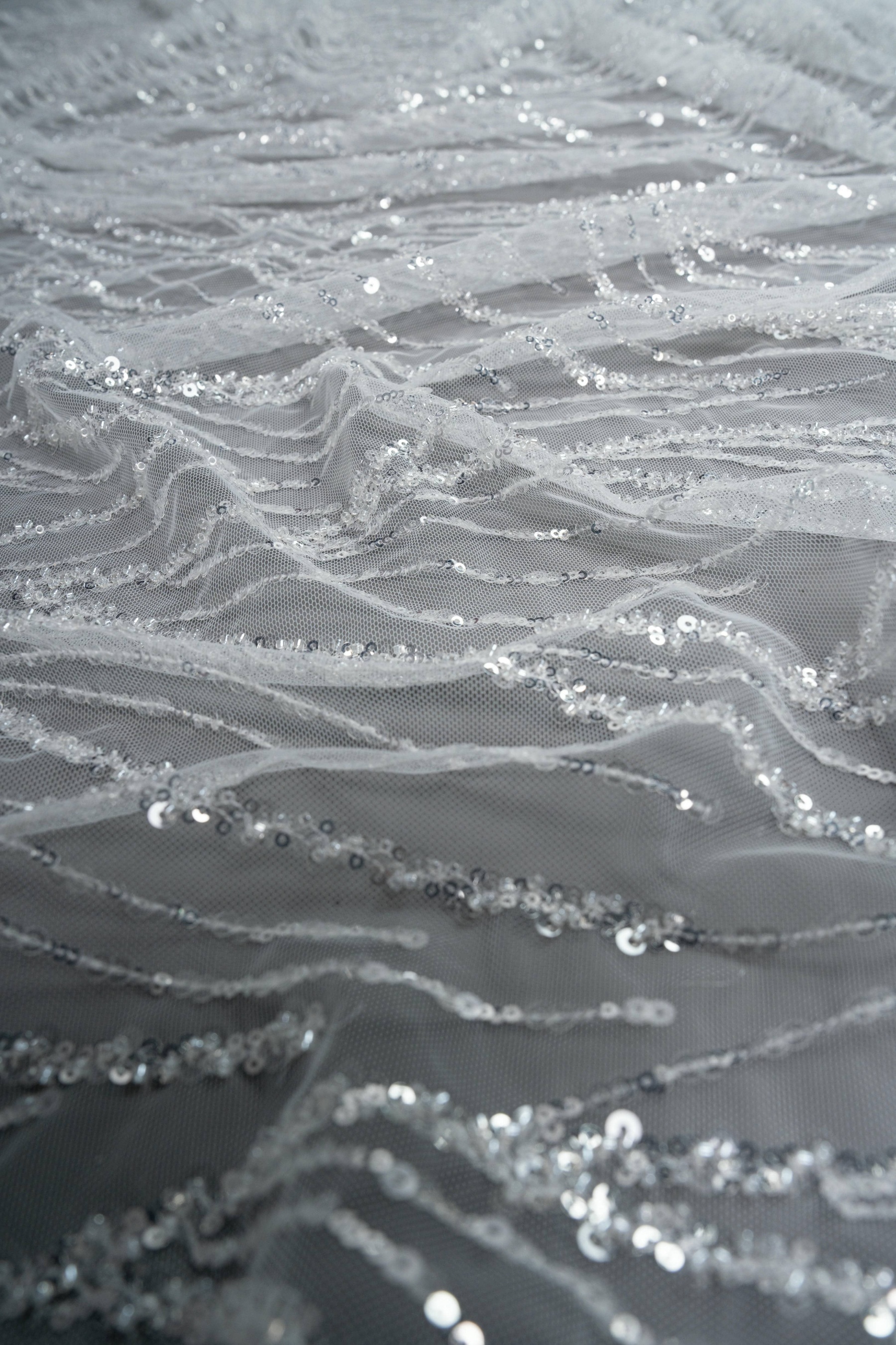 Exquisite Ivory Tulle Lace With Sparkling Transparent Sequins Crystal Mesh Wedding Dress With Noble Bridal Gowns