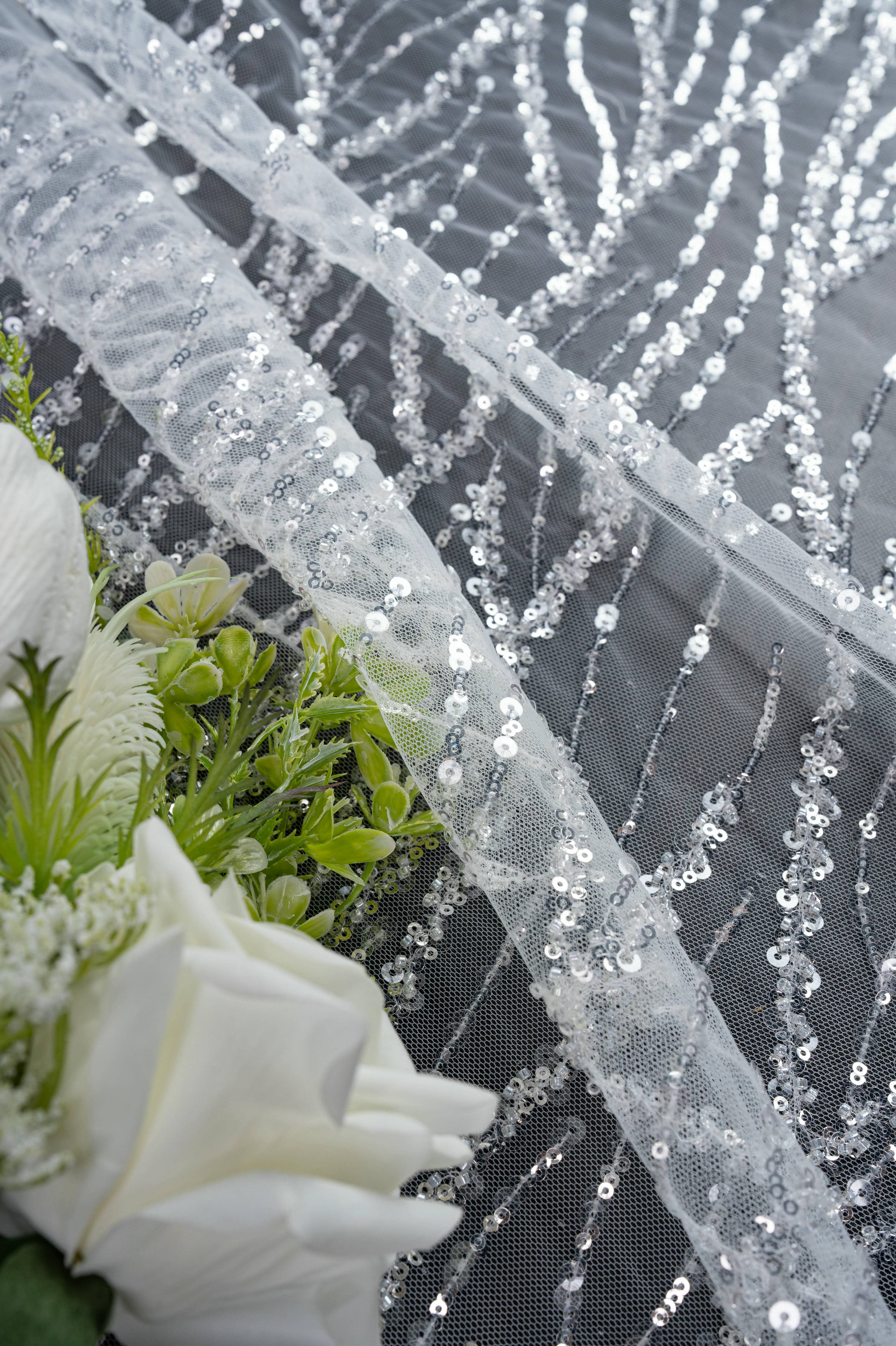 Exquisite Ivory Tulle Lace With Sparkling Transparent Sequins Crystal Mesh Wedding Dress With Noble Bridal Gowns