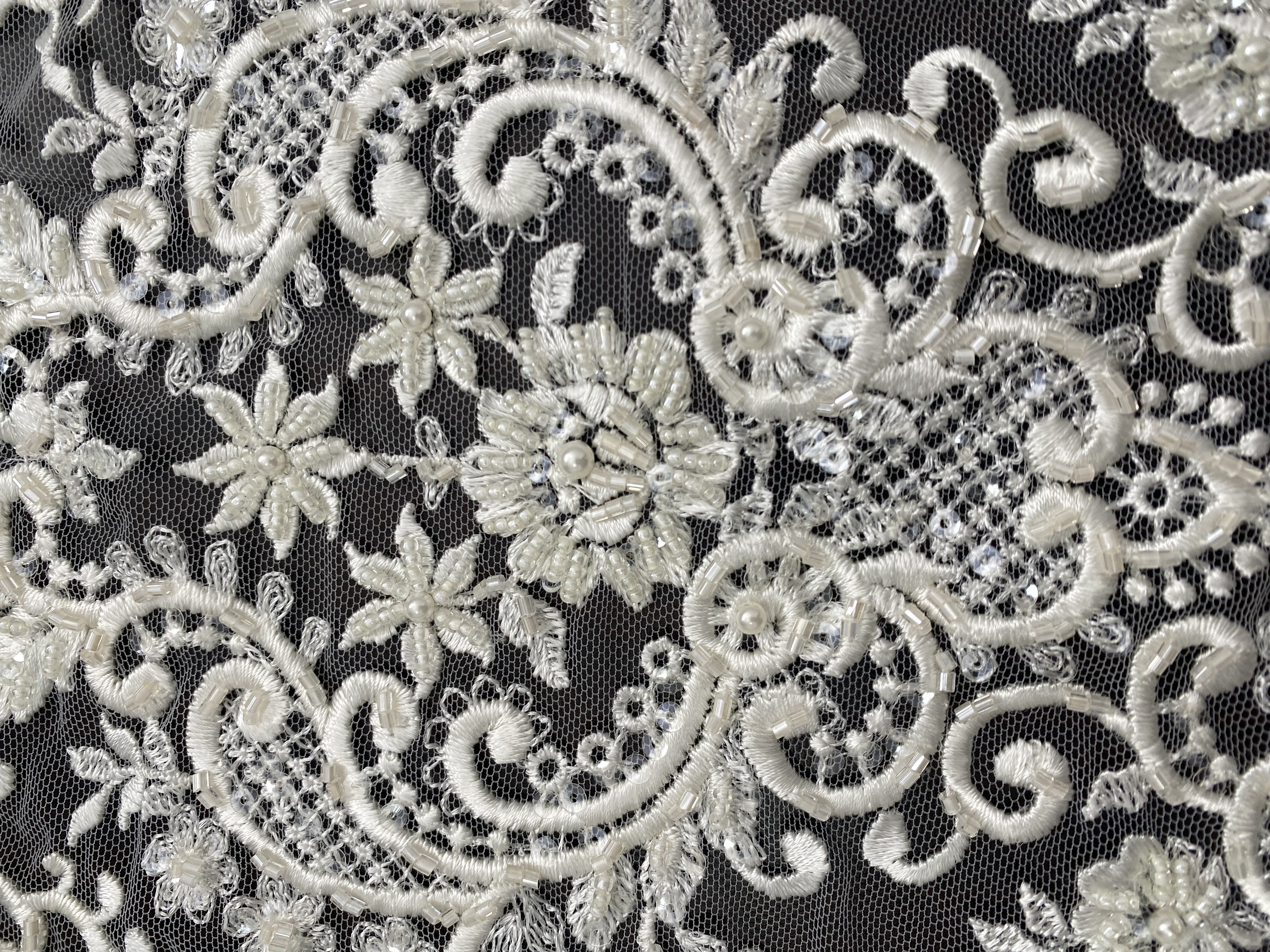 Venice Trim Lace Beautiful Embroidered Lace for Home Decor Costume Supplies Altered Couture, by 1 yards