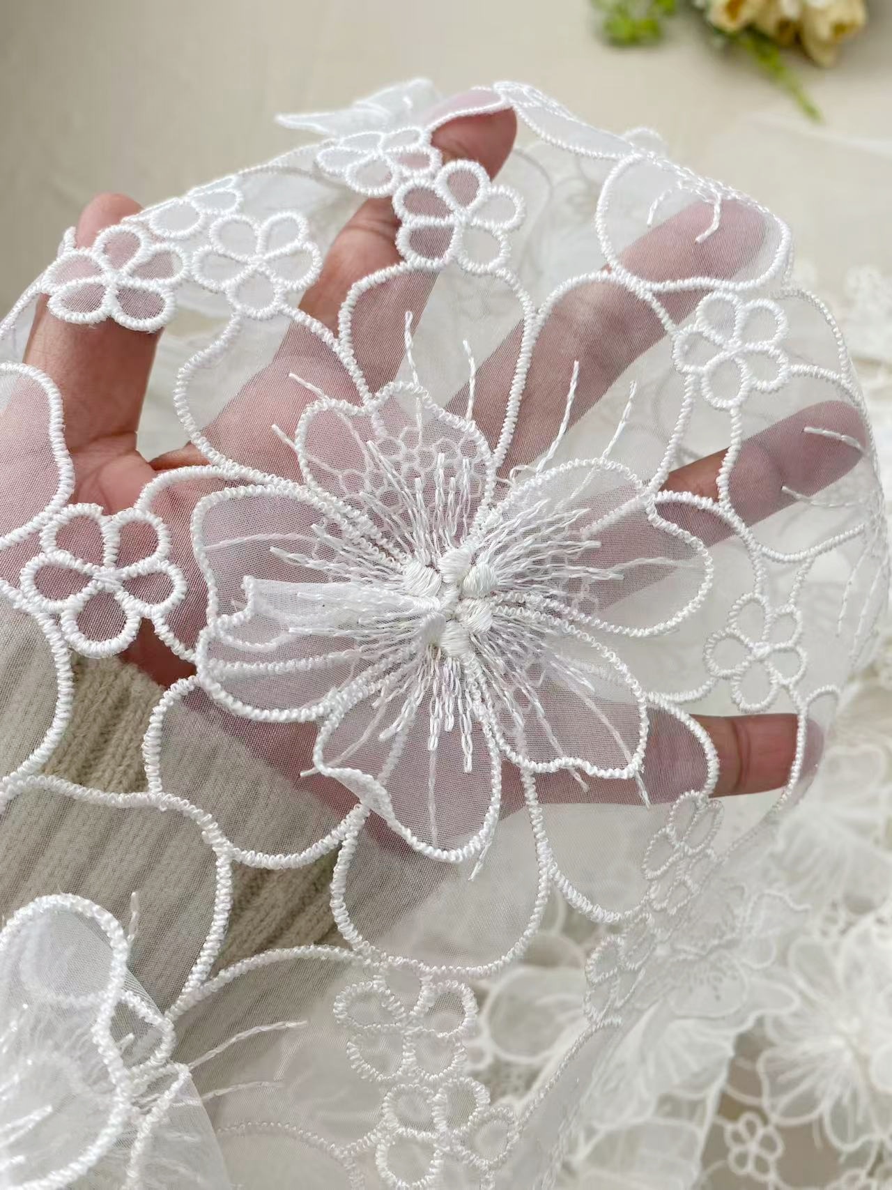 Off White Guipure Lace Fabric 3D Flower Embroidery Organza Trimmings Materials DIY Costume Bridal Wedding Evening Dress Craft