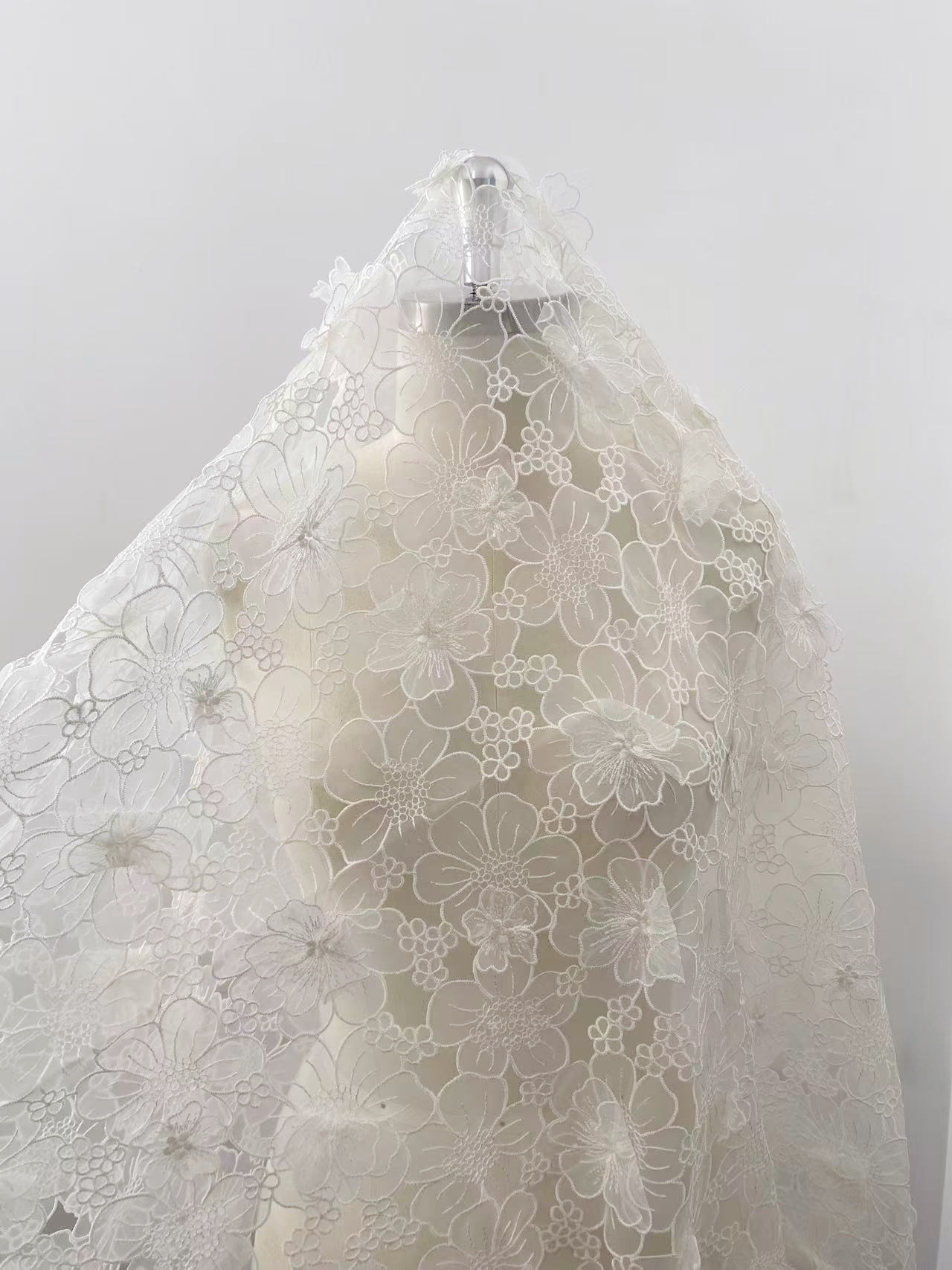 Off White Guipure Lace Fabric 3D Flower Embroidery Organza Trimmings Materials DIY Costume Bridal Wedding Evening Dress Craft