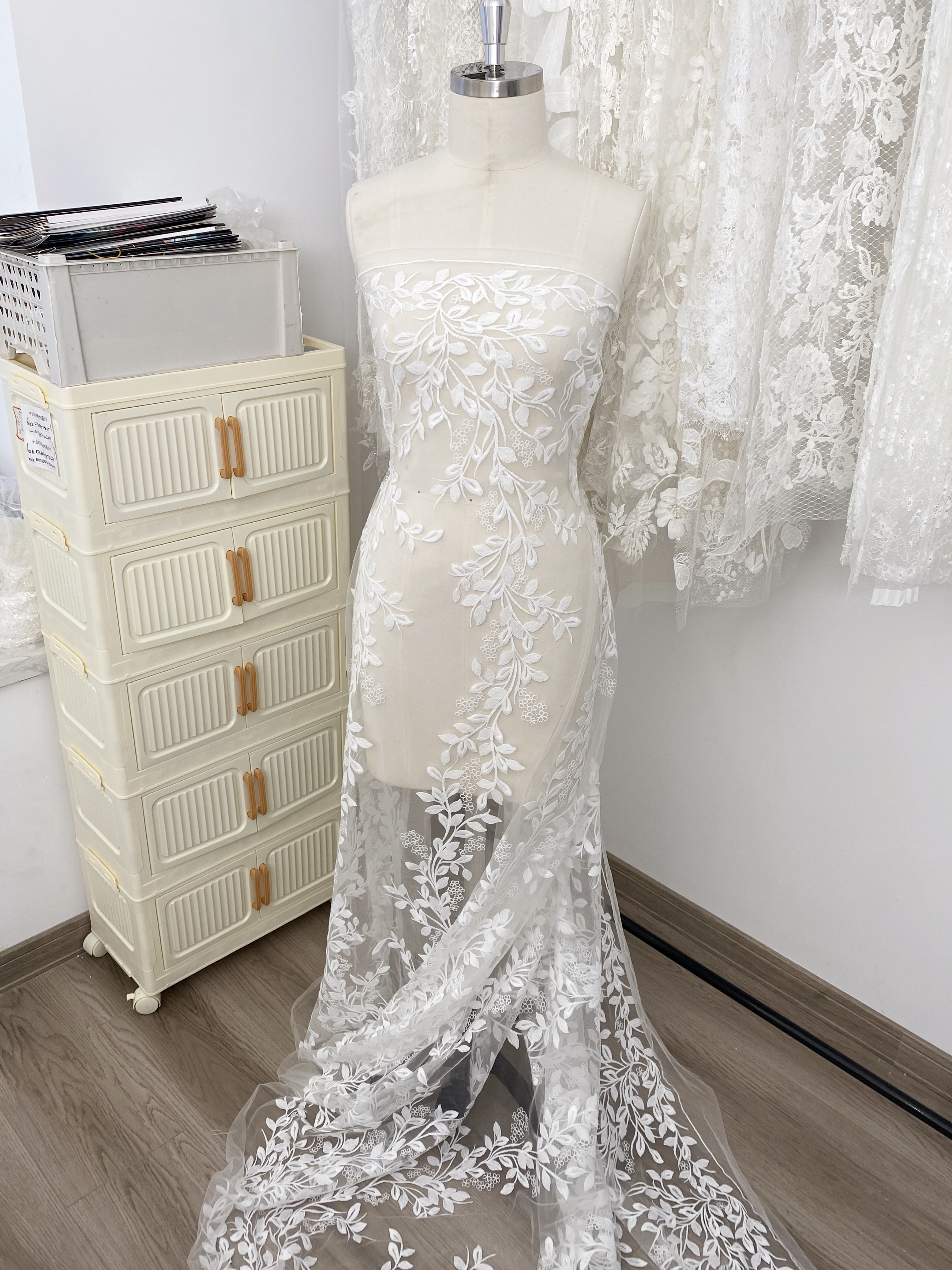 High Quality Wedding Dress Lace in White, Lace Fabric with Leaf Design, Embroidery Leaf Bridal Lace fabric, Soft Tulle Lace Fabric