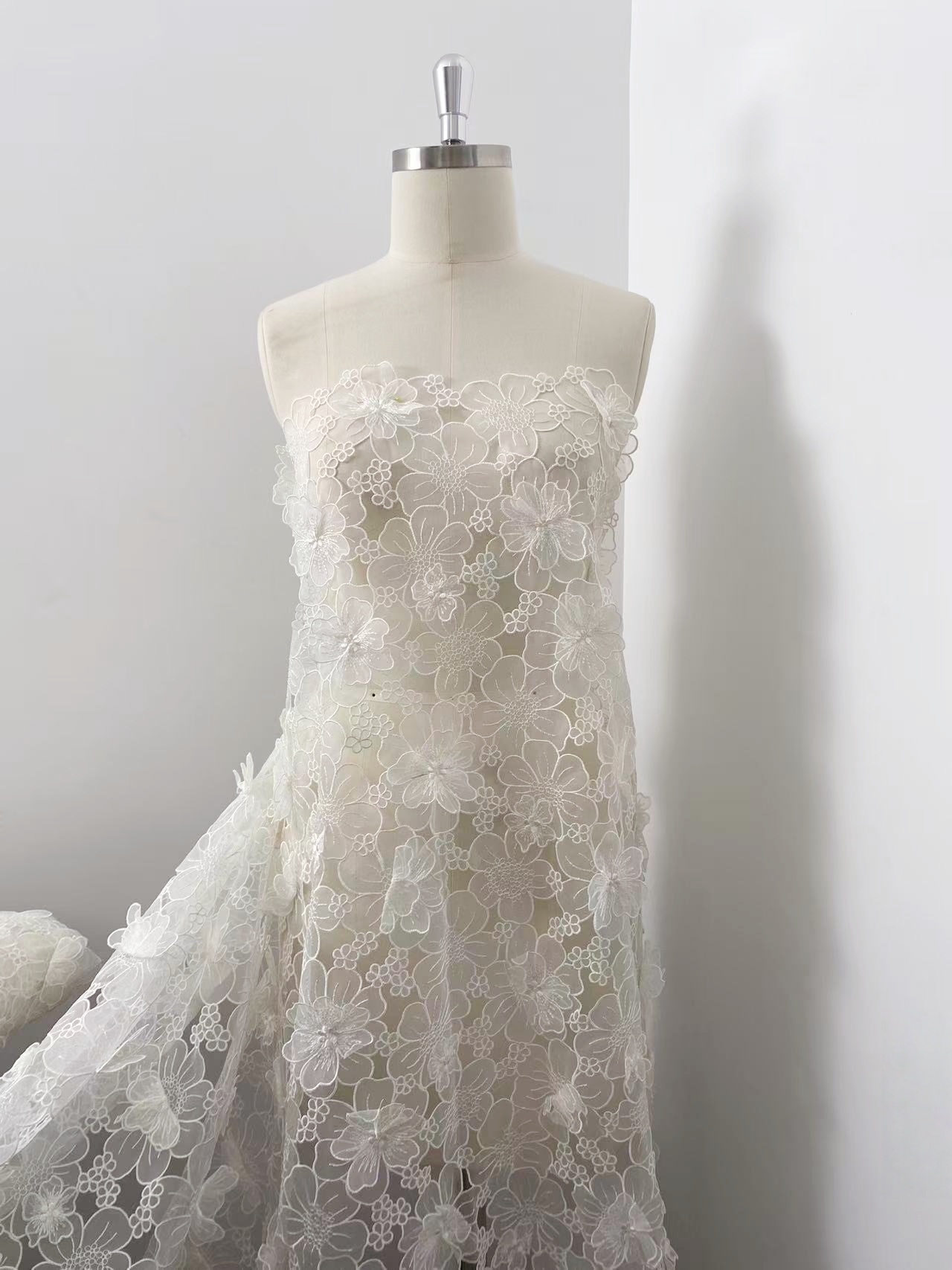 Off White Guipure Lace Fabric 3D Flower Embroidery Organza Trimmings Materials DIY Costume Bridal Wedding Evening Dress Craft