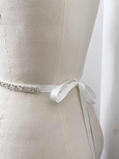 Ivory Wedding Belt with Beads & Crystal Rhinestones, Satin Ribbon Sash Belt for Bridal, Wedding Clasp Belt, Bridesmaid Accessory