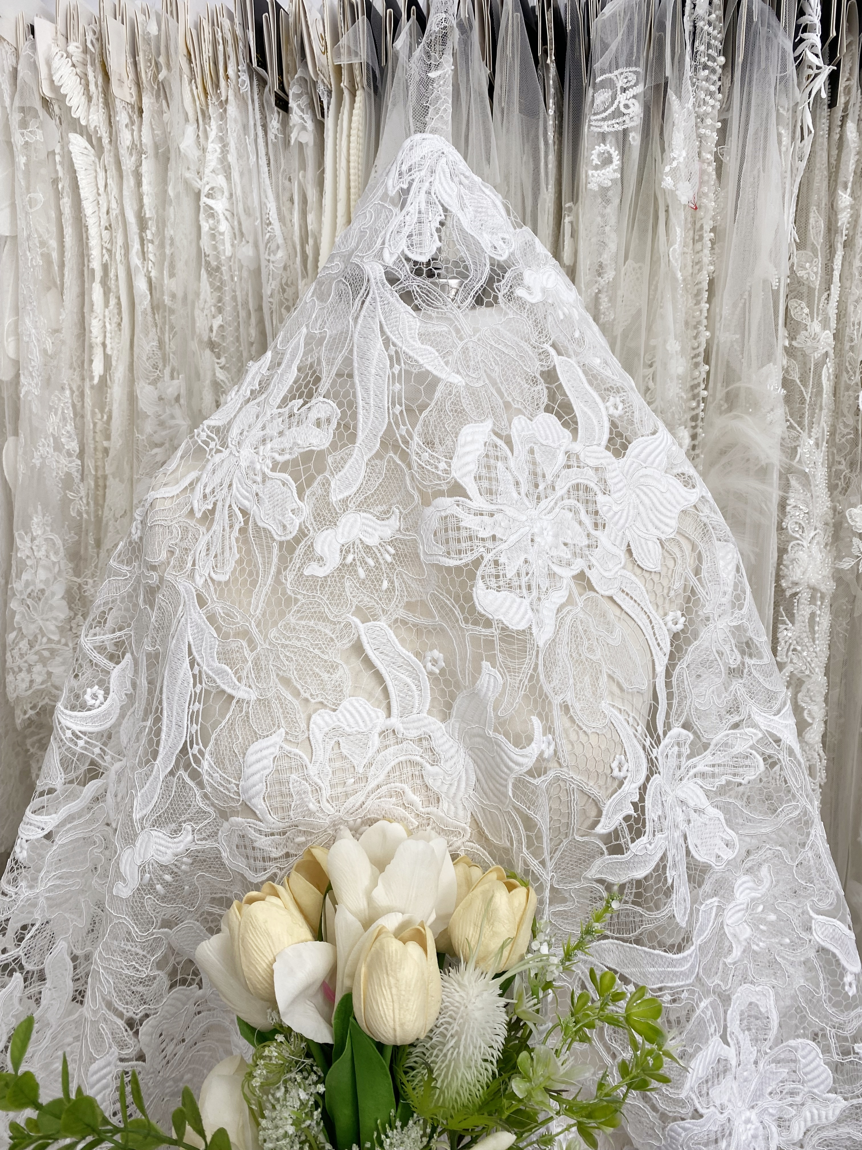 Elegant Guipure Lace Fabric, Hollowed Floral Lace Fabric, Crochet Lace Fabric, Bridal Lace Fabric for Wedding Gown, Prom Dress