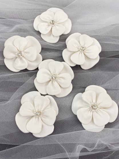 3D Flower Stain Applique, Handmade Flower Decoration with Rhinestone, Bead Petals Floral Patch Fabric for Wedding Costume, DIY Sewing