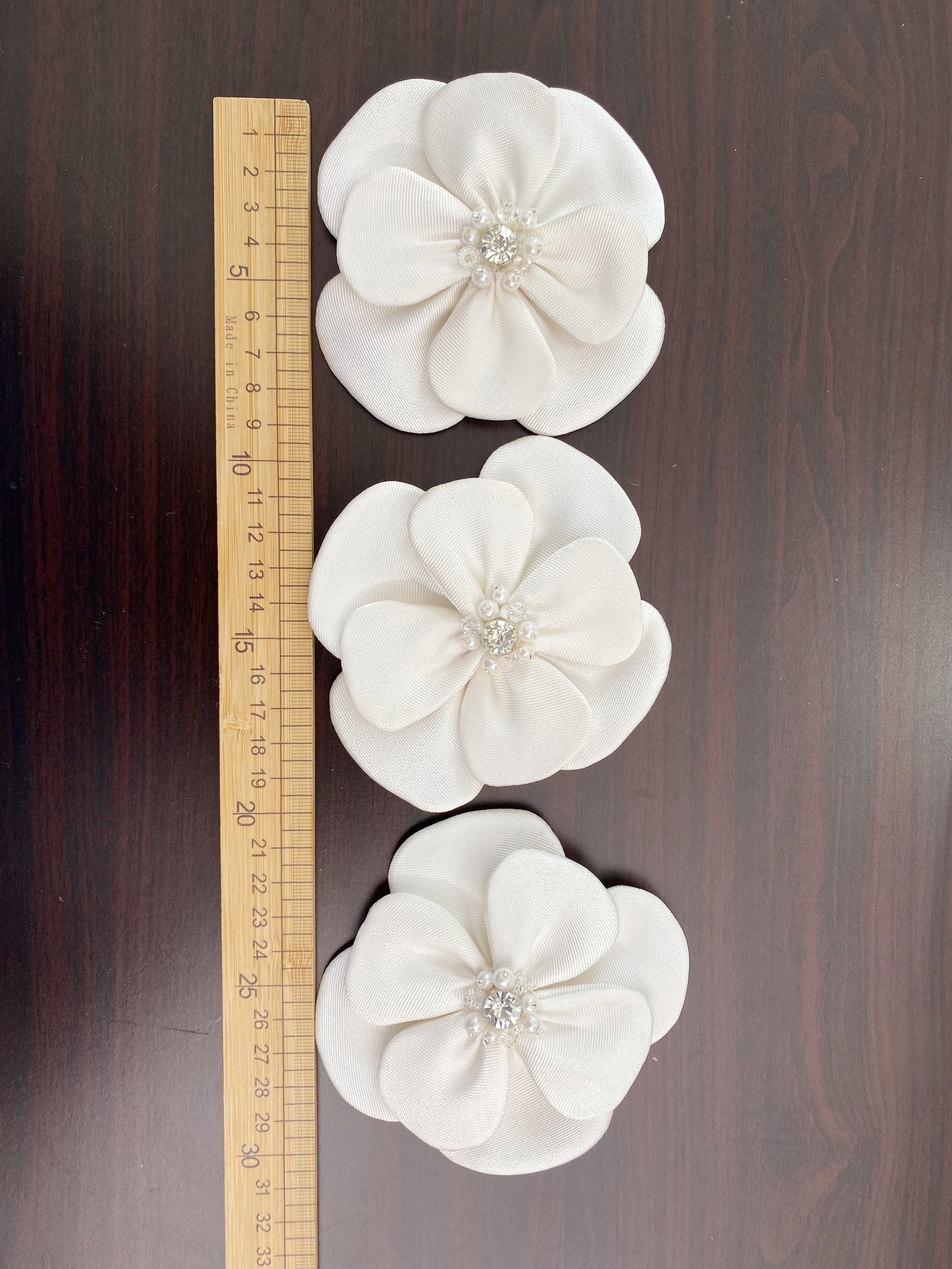 3D Flower Stain Applique, Handmade Flower Decoration with Rhinestone, Bead Petals Floral Patch Fabric for Wedding Costume, DIY Sewing