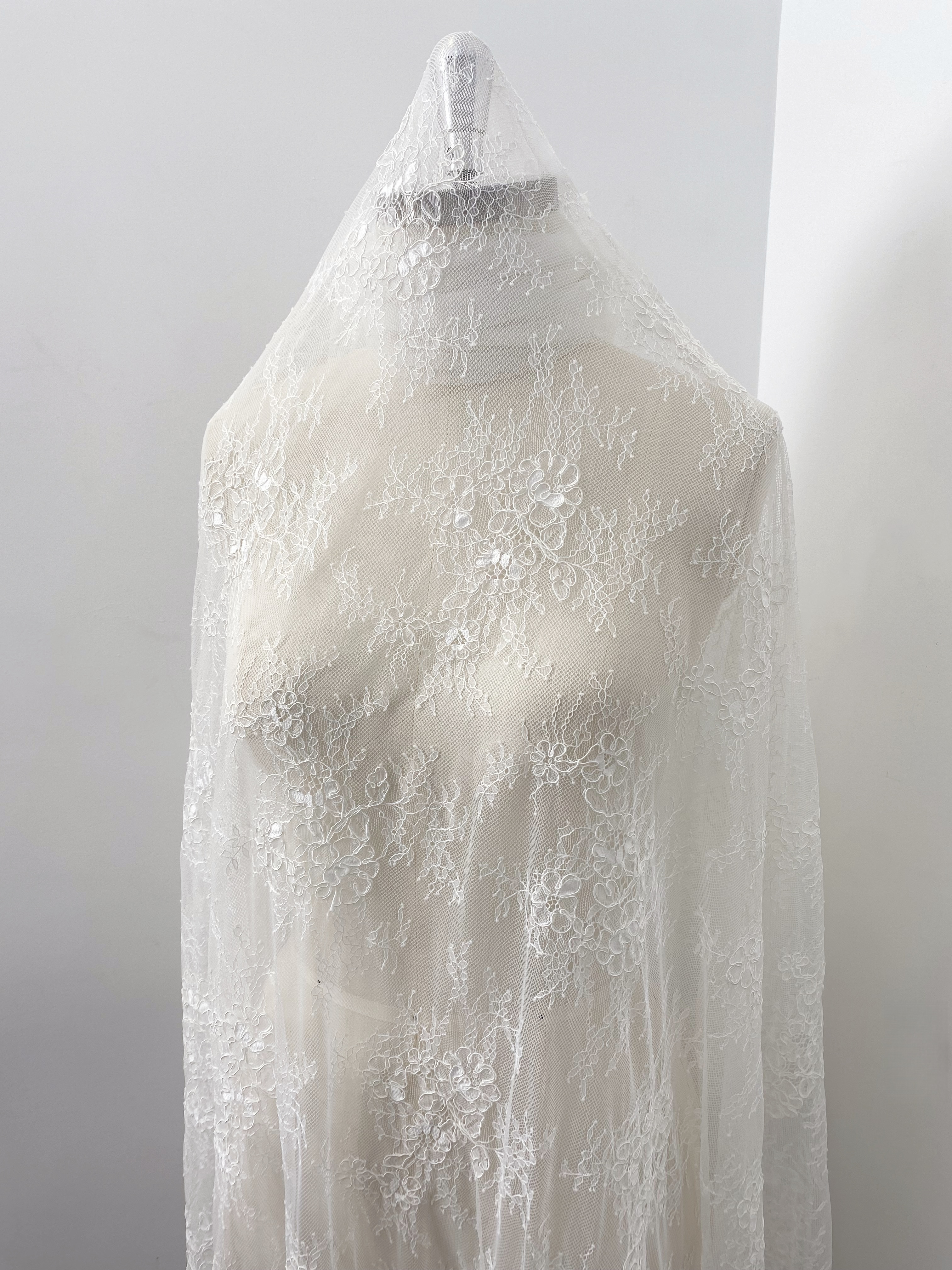 Off-White Chantilly Lace Fabric with Cord, Floral Trim Eyelash Edging, Floral Eyelash Lace, Bridal Dress Tull Fabric, 3 Meter Piece