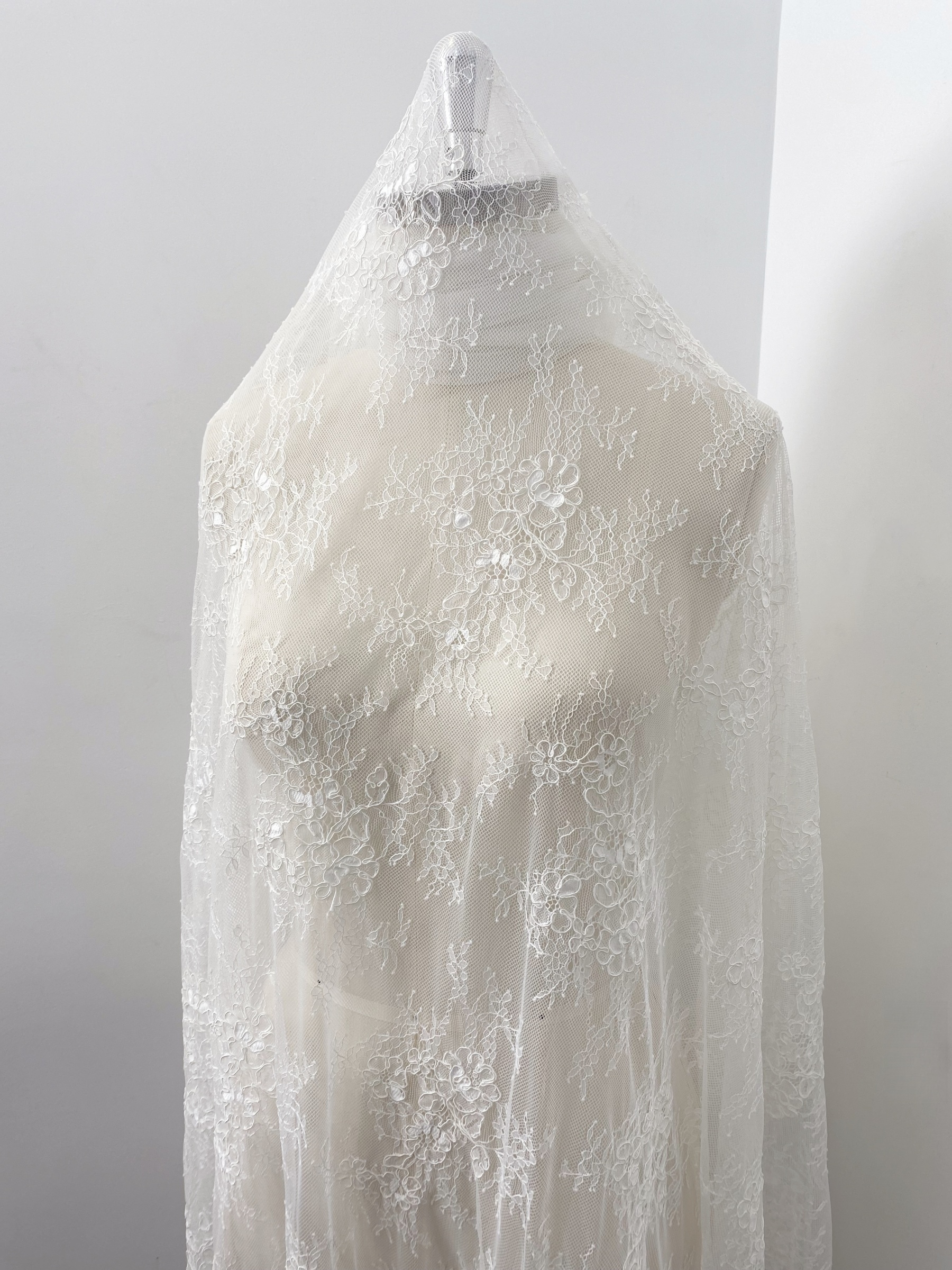 Off-White Chantilly Lace Fabric with Cord, Floral Trim Eyelash Edging, Floral Eyelash Lace, Bridal Dress Tull Fabric, 3 Meter Piece