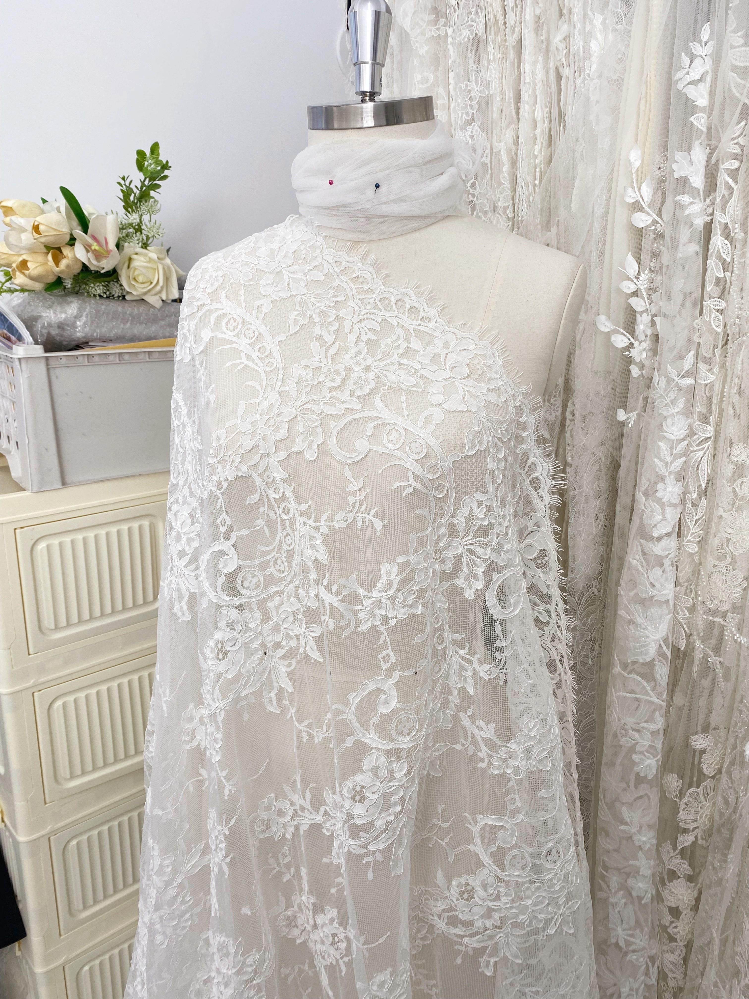 Corded Alencon Flower Lace Fabric, 3 Meters French Eyelash lace fabric trim for wedding shrugs,bridal gown,Classic lace top overlay