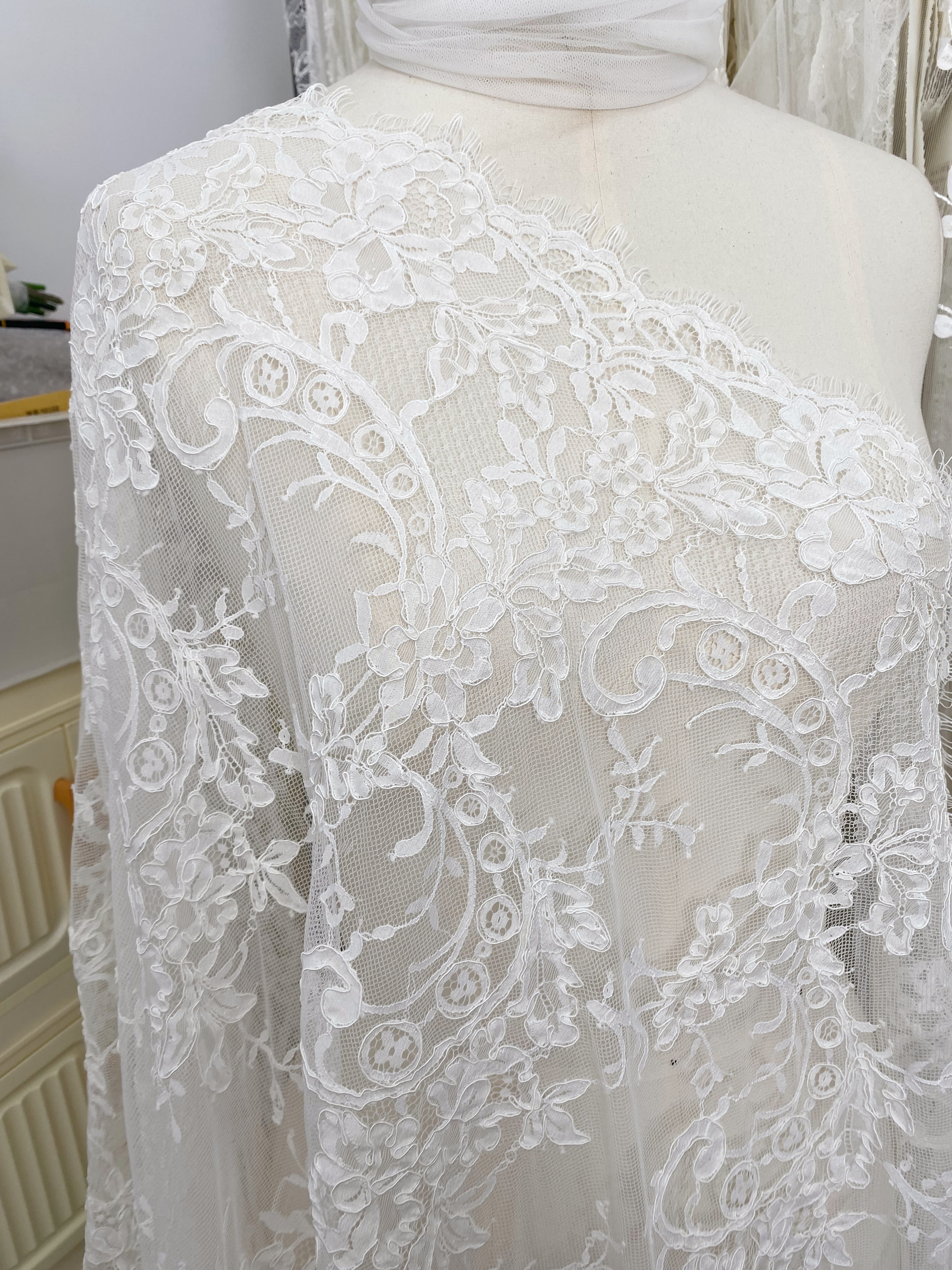 Corded Alencon Flower Lace Fabric, 3 Meters French Eyelash lace fabric trim for wedding shrugs,bridal gown,Classic lace top overlay