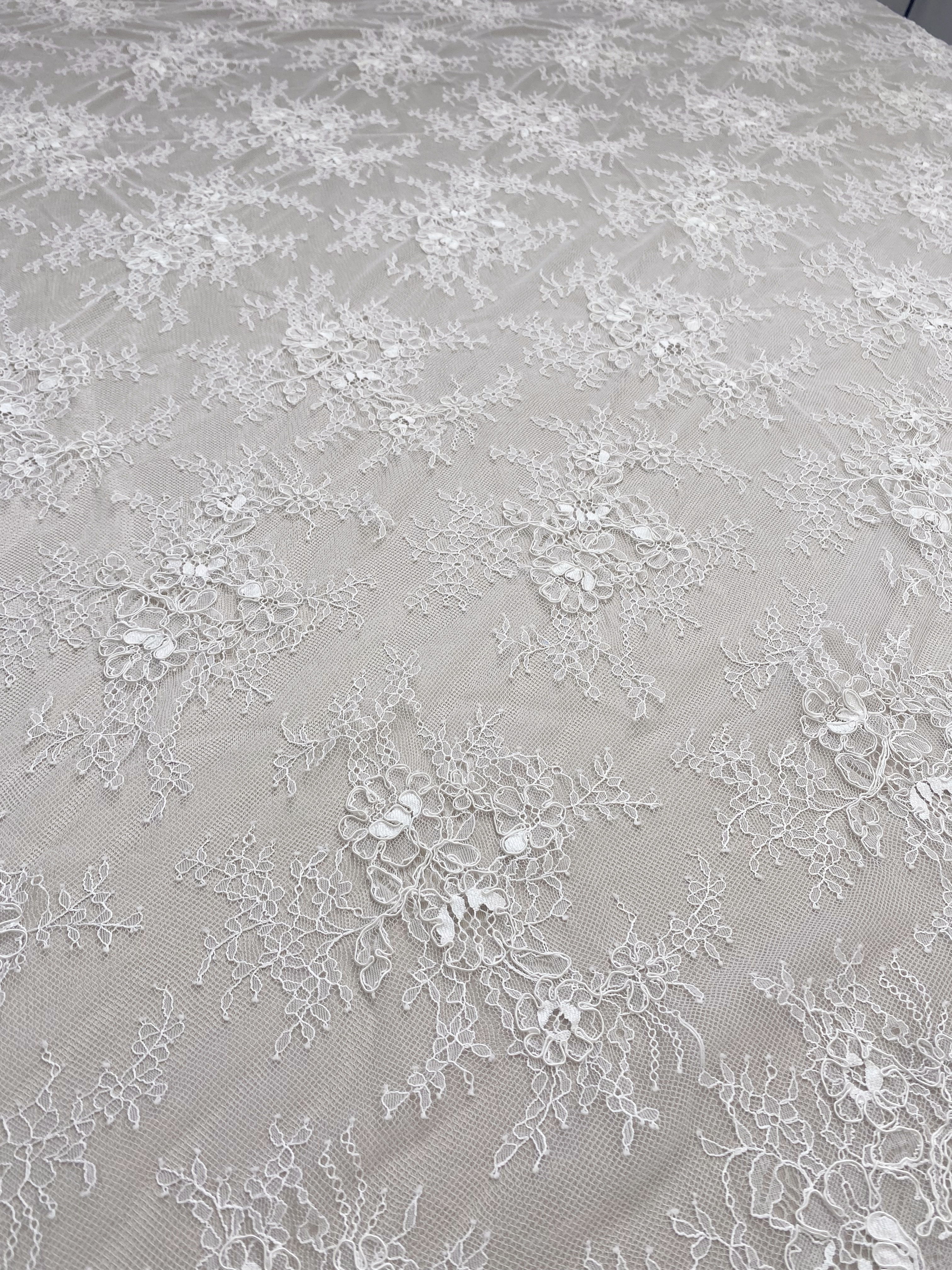 Off-White Chantilly Lace Fabric with Cord, Floral Trim Eyelash Edging, Floral Eyelash Lace, Bridal Dress Tull Fabric, 3 Meter Piece