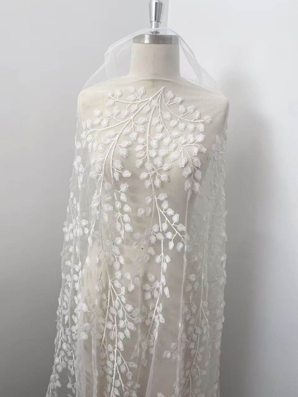 Ivory 3D Lily Flower Embroidery Tulle Fabric,Vintage Embroidered Floral Wedding Lace Bridal Lace Dress Fabric Veil Lace by the Yard