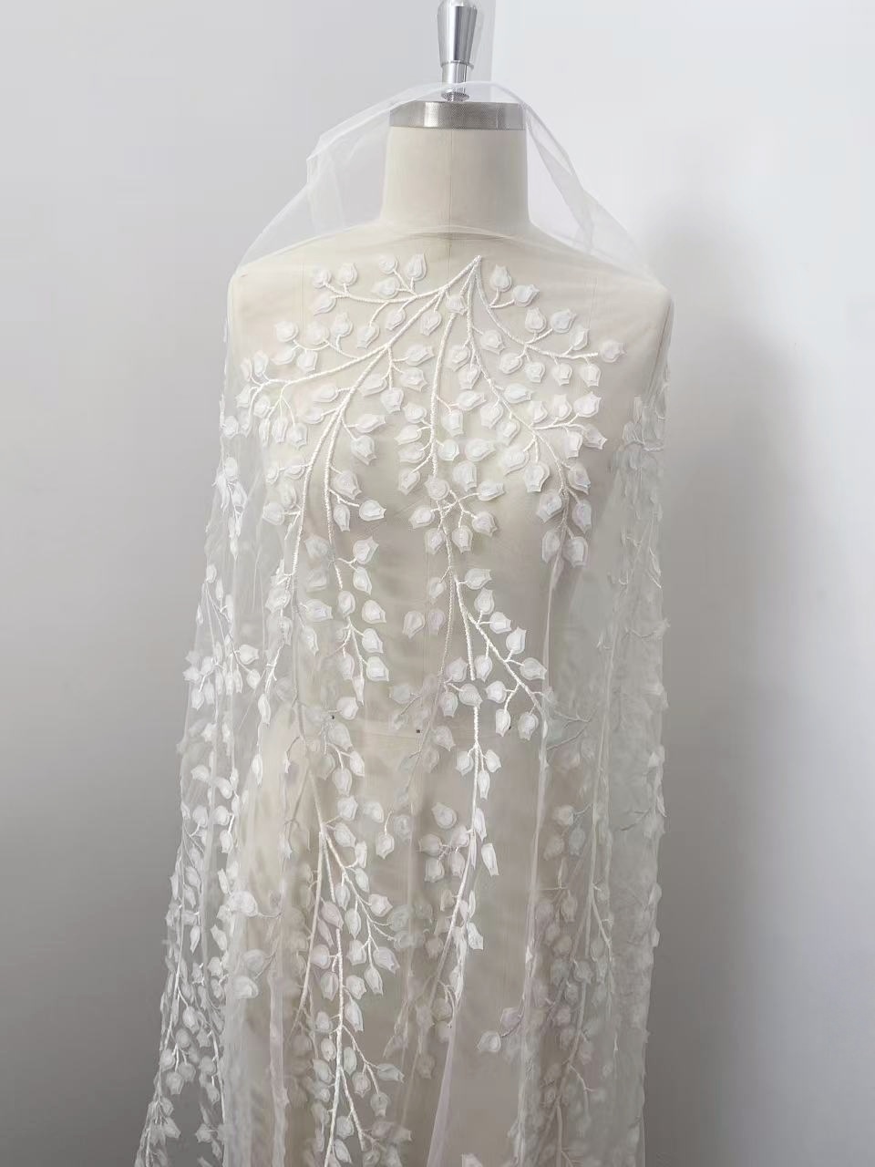 Ivory 3D Lily Flower Embroidery Tulle Fabric,Vintage Embroidered Floral Wedding Lace Bridal Lace Dress Fabric Veil Lace by the Yard