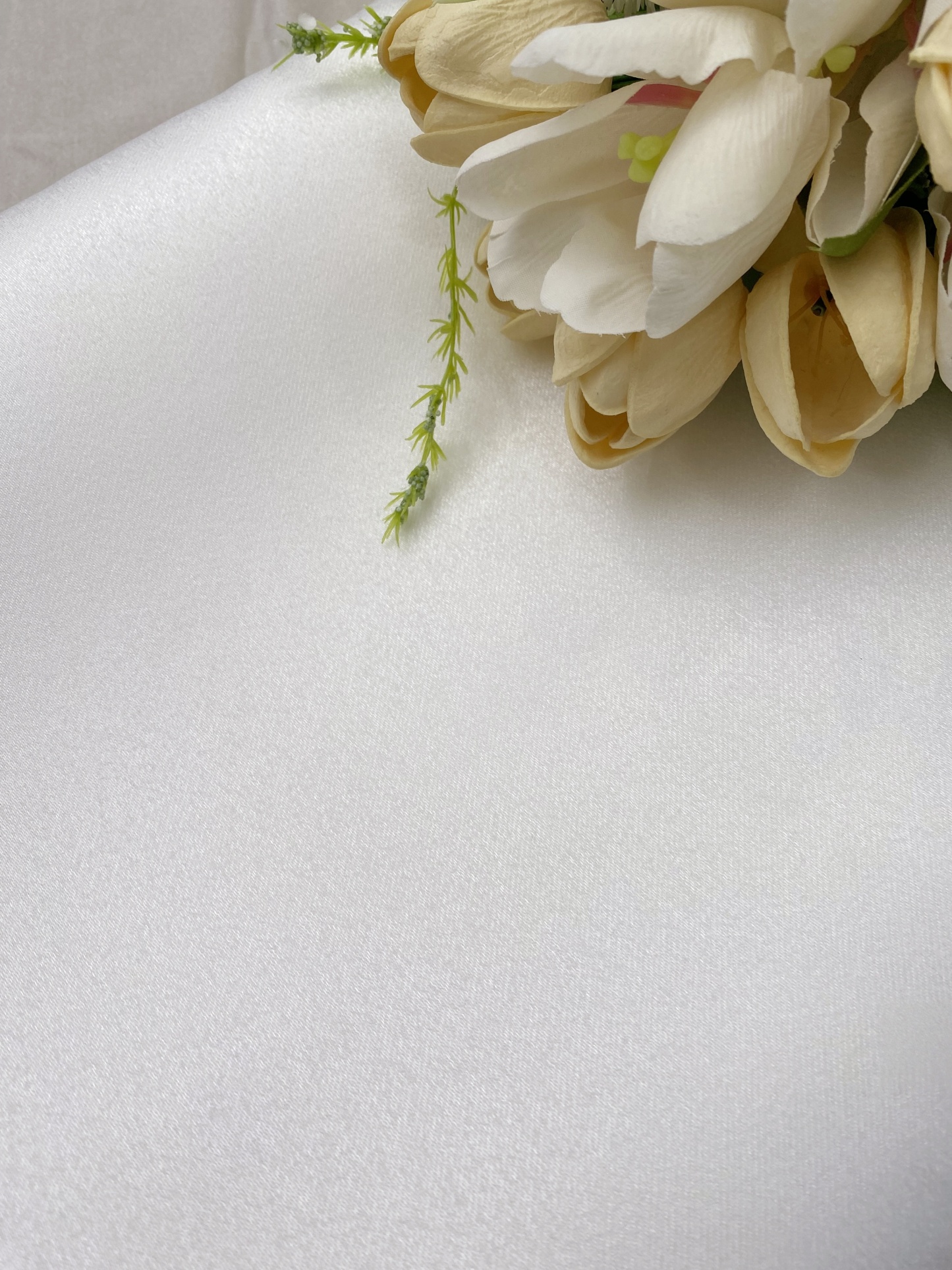 Off-white Satin Mikado Fabric: Bridal Satin Premium Structure, Textured Satin Hi Quality For Sewing Dresses,60‘’ wide