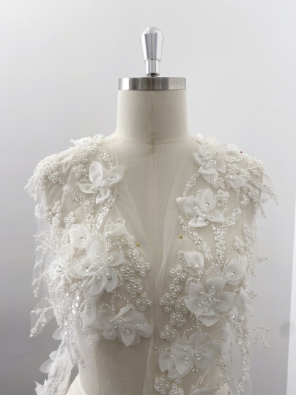 Luxury ivory 3D hand beaded bridal lace applique piece for wedding gown bodice, Veil, DIY dress making, wedding dress trim,1 Pair