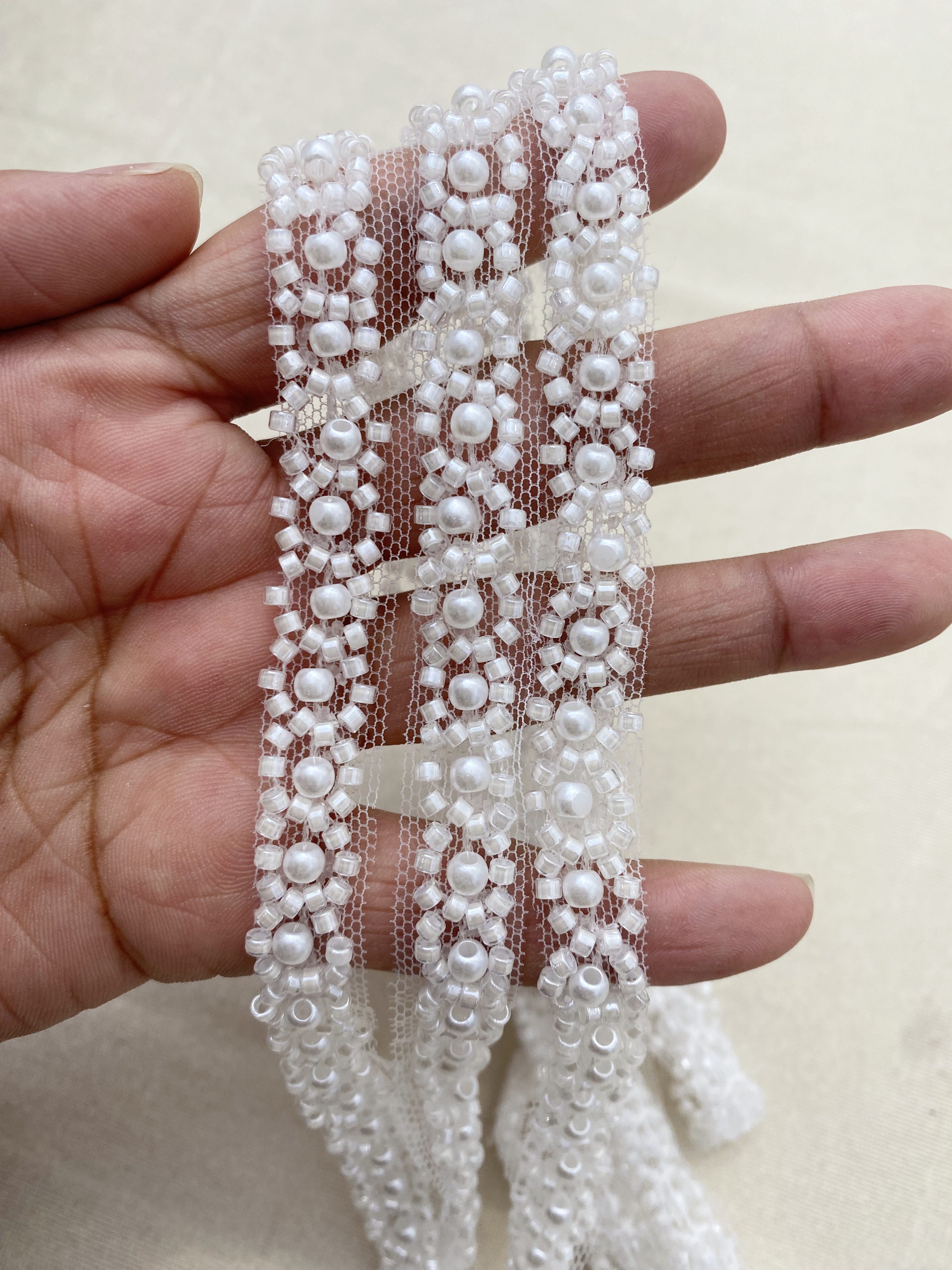 Beading Jewelry Lace Trim with Pearls, Handmade Bridal Ribbon for Prom Dress, Shoulder Strap, Headbands, Belt, Sold by Yard