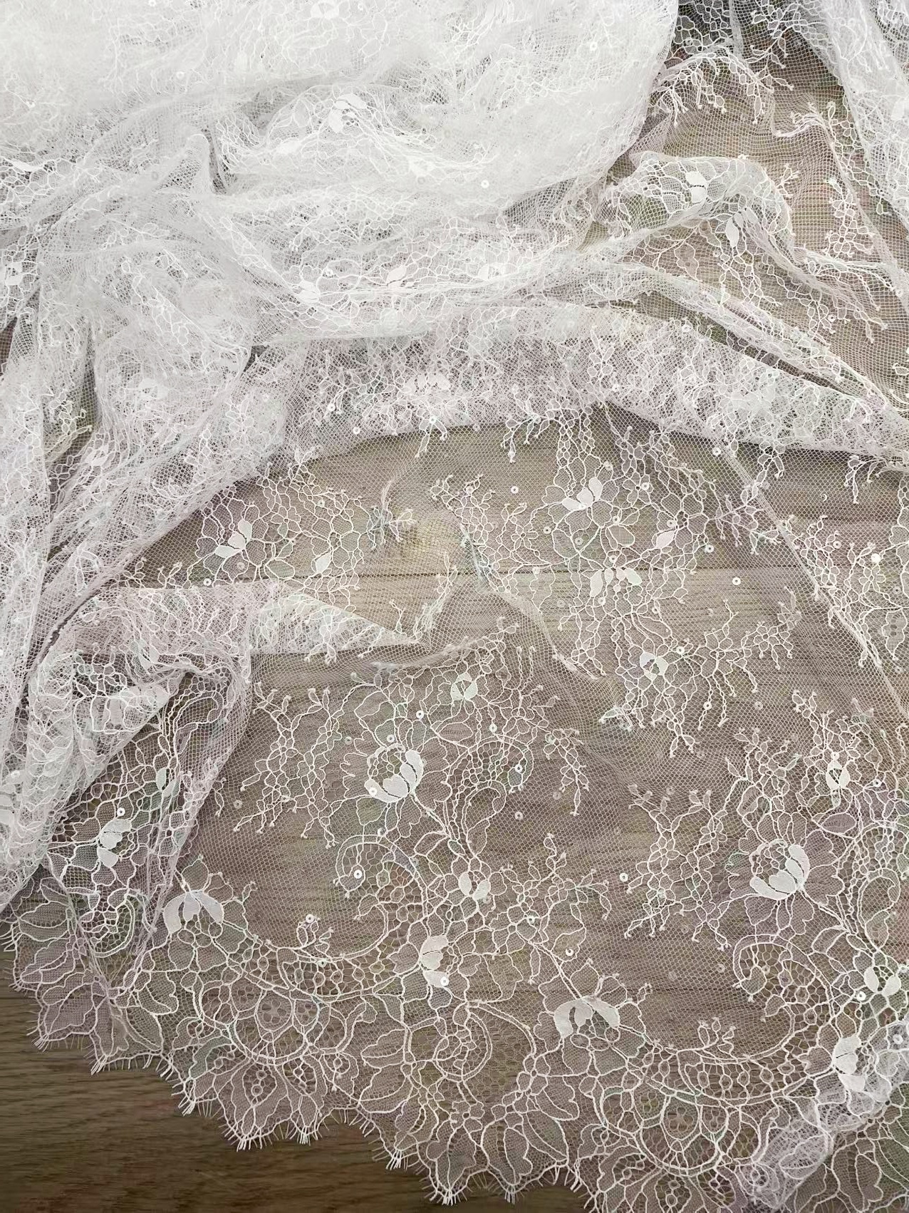 3 Meter Lace Fabric Trims, Chantilly Bridal Lace with Sequins, Wedding White French Lace Veil Lace Scalloped Floral Lace with Eyelash