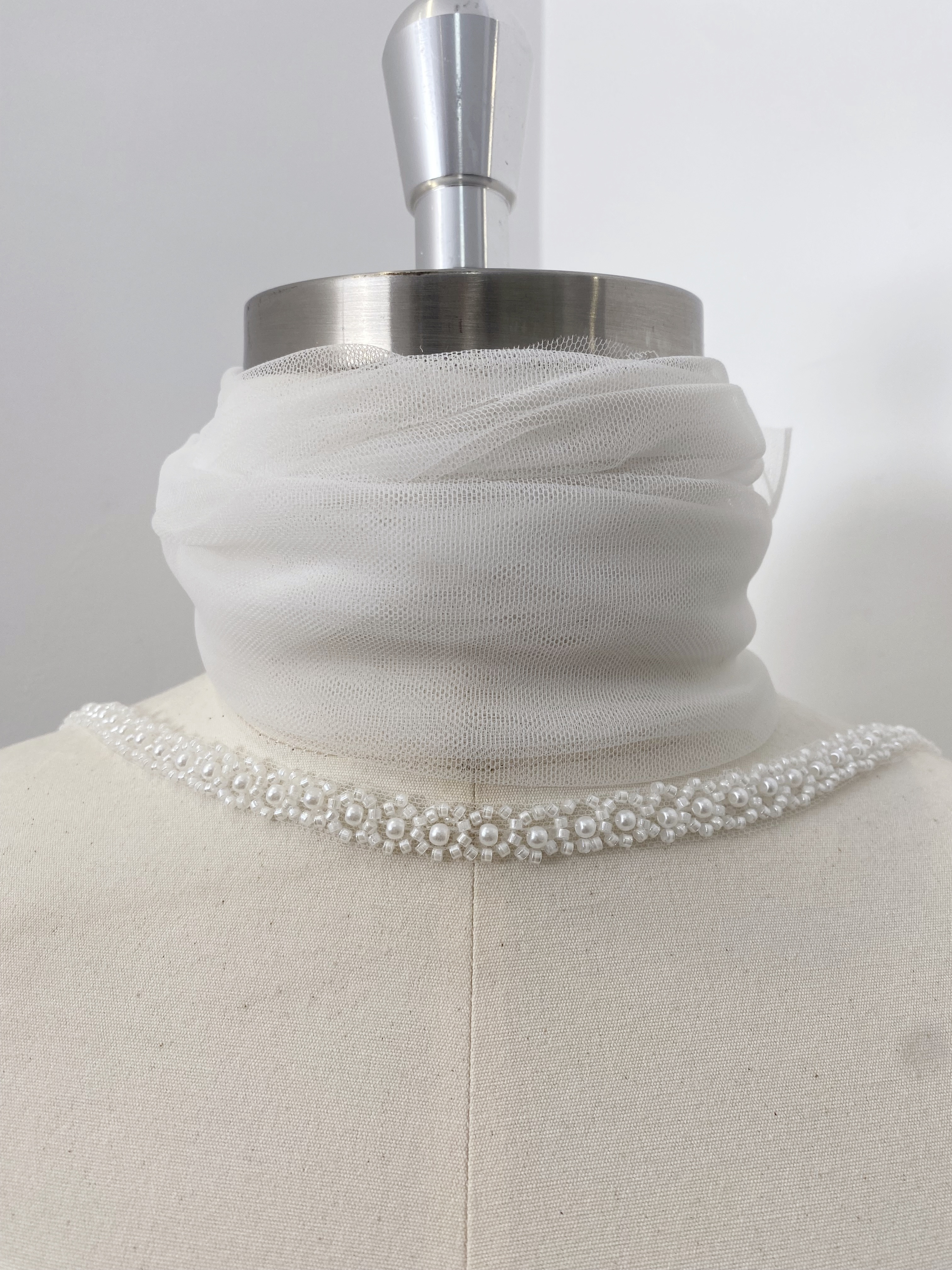 Beading Jewelry Lace Trim with Pearls, Handmade Bridal Ribbon for Prom Dress, Shoulder Strap, Headbands, Belt, Sold by Yard