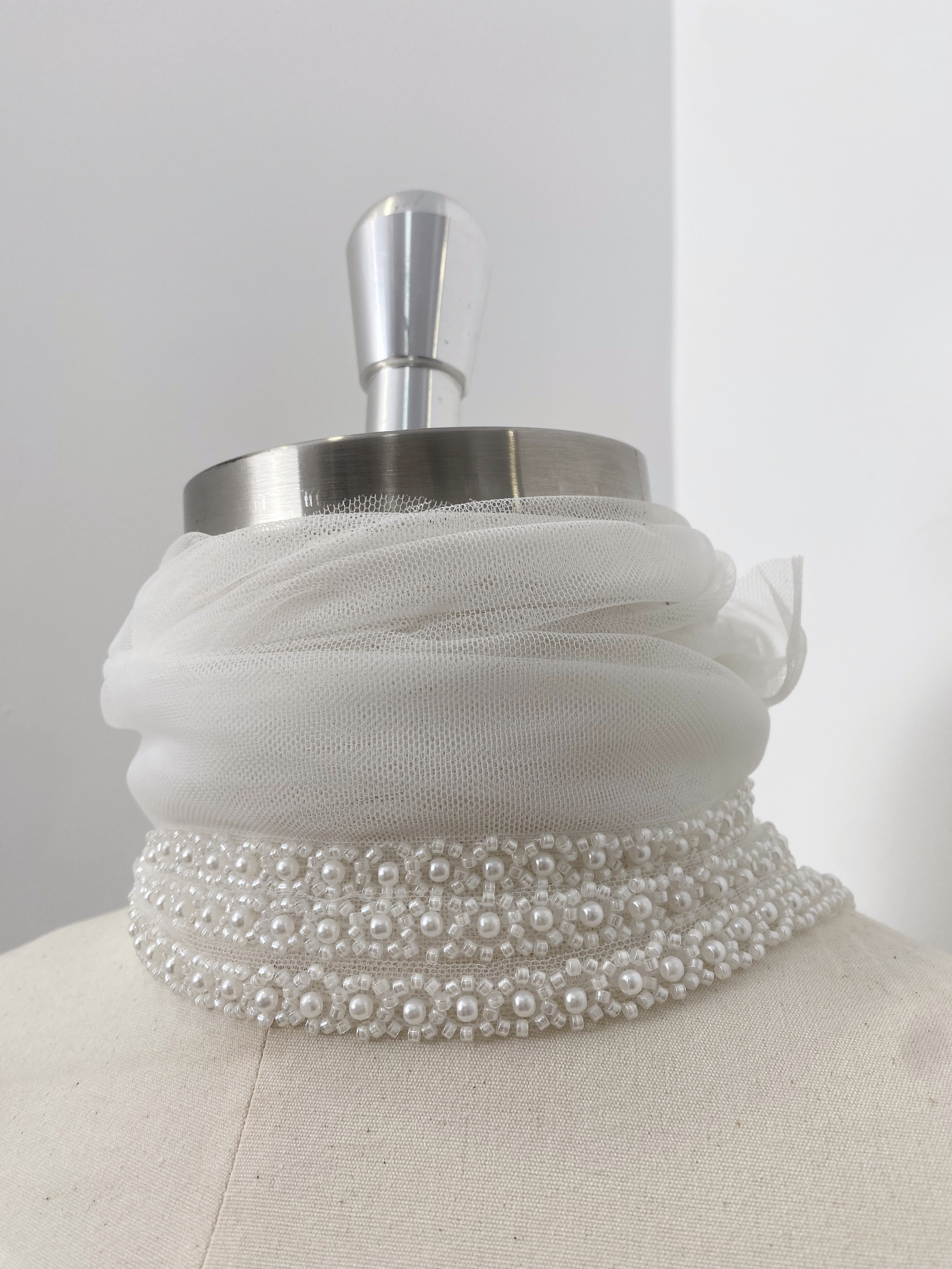 Beading Jewelry Lace Trim with Pearls, Handmade Bridal Ribbon for Prom Dress, Shoulder Strap, Headbands, Belt, Sold by Yard