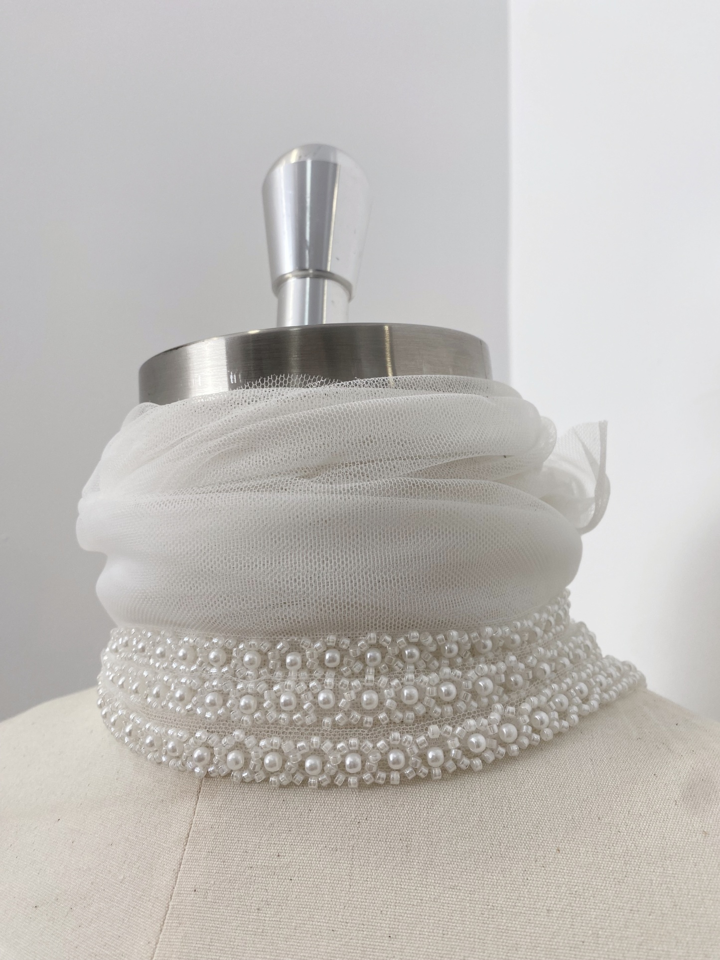Beading Jewelry Lace Trim with Pearls, Handmade Bridal Ribbon for Prom Dress, Shoulder Strap, Headbands, Belt, Sold by Yard