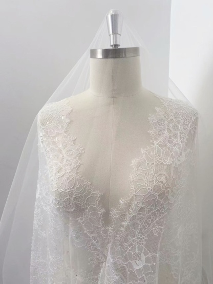 3 Meter Lace Fabric Trims, Chantilly Bridal Lace with Sequins, Wedding White French Lace Veil Lace Scalloped Floral Lace with Eyelash