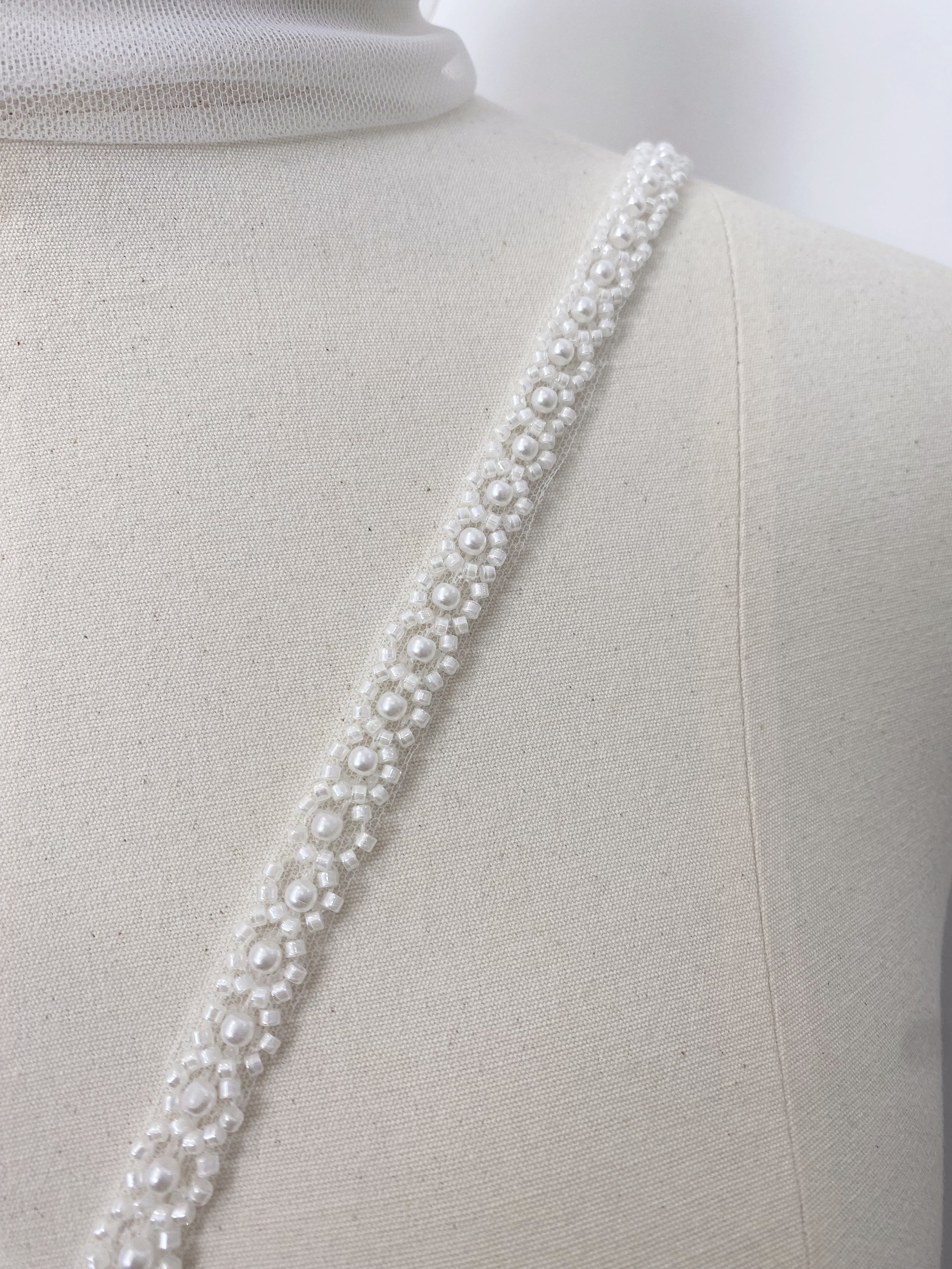 Beading Jewelry Lace Trim with Pearls, Handmade Bridal Ribbon for Prom Dress, Shoulder Strap, Headbands, Belt, Sold by Yard