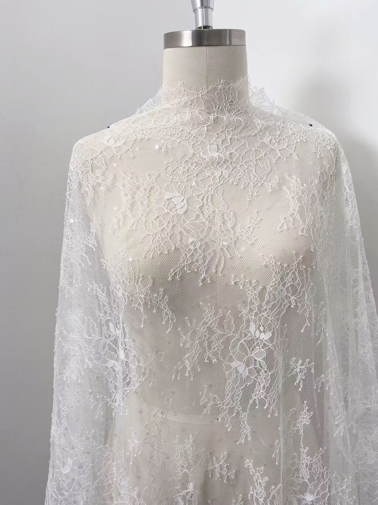 3 Meter Lace Fabric Trims, Chantilly Bridal Lace with Sequins, Wedding White French Lace Veil Lace Scalloped Floral Lace with Eyelash