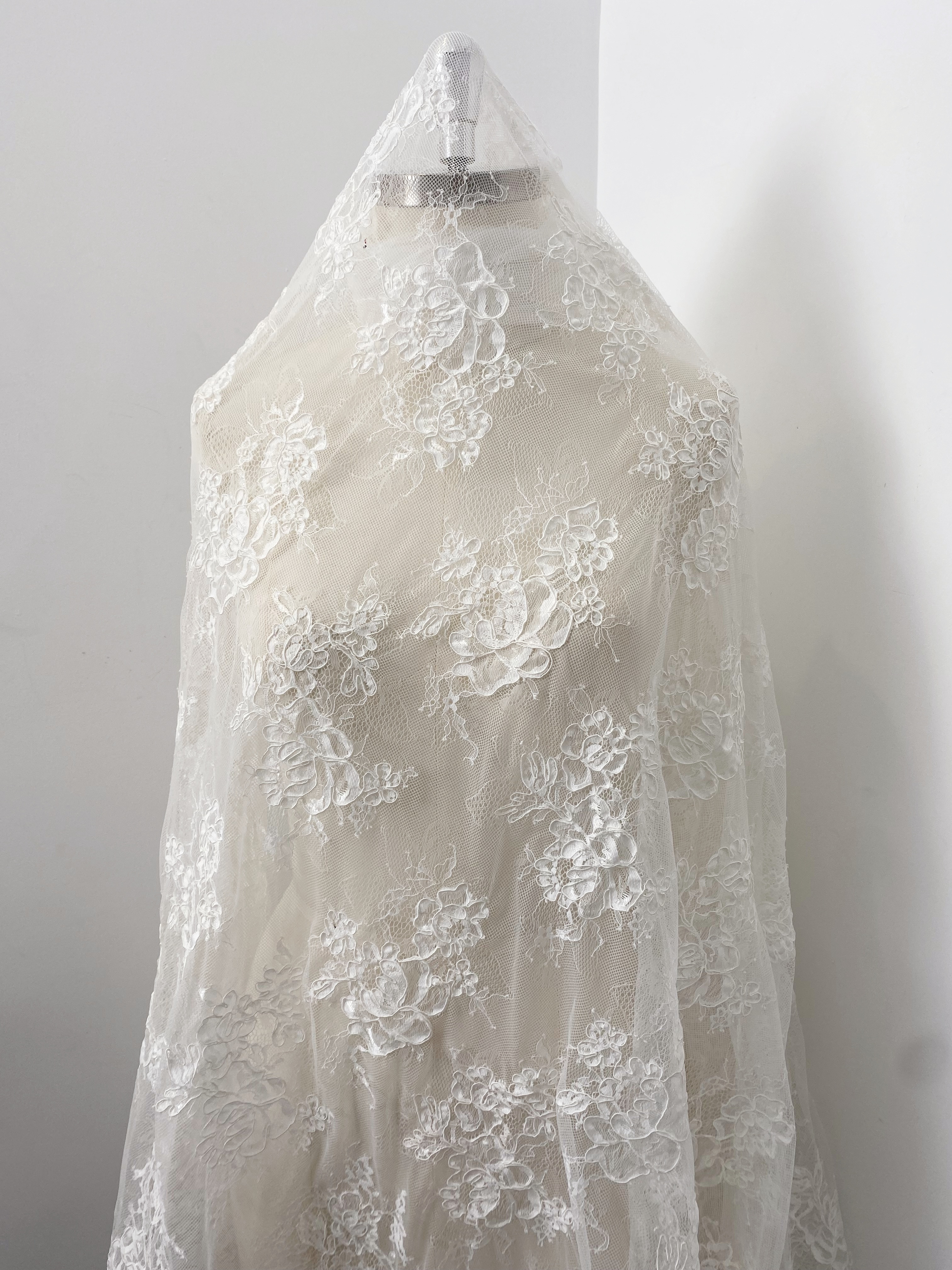 White Corded Floral Alencon Lace Fabric for Bridal Gown, Wedding Dress, DIY Sewing, Bridal Lace with Salloped Edge, 3 Meters/piece