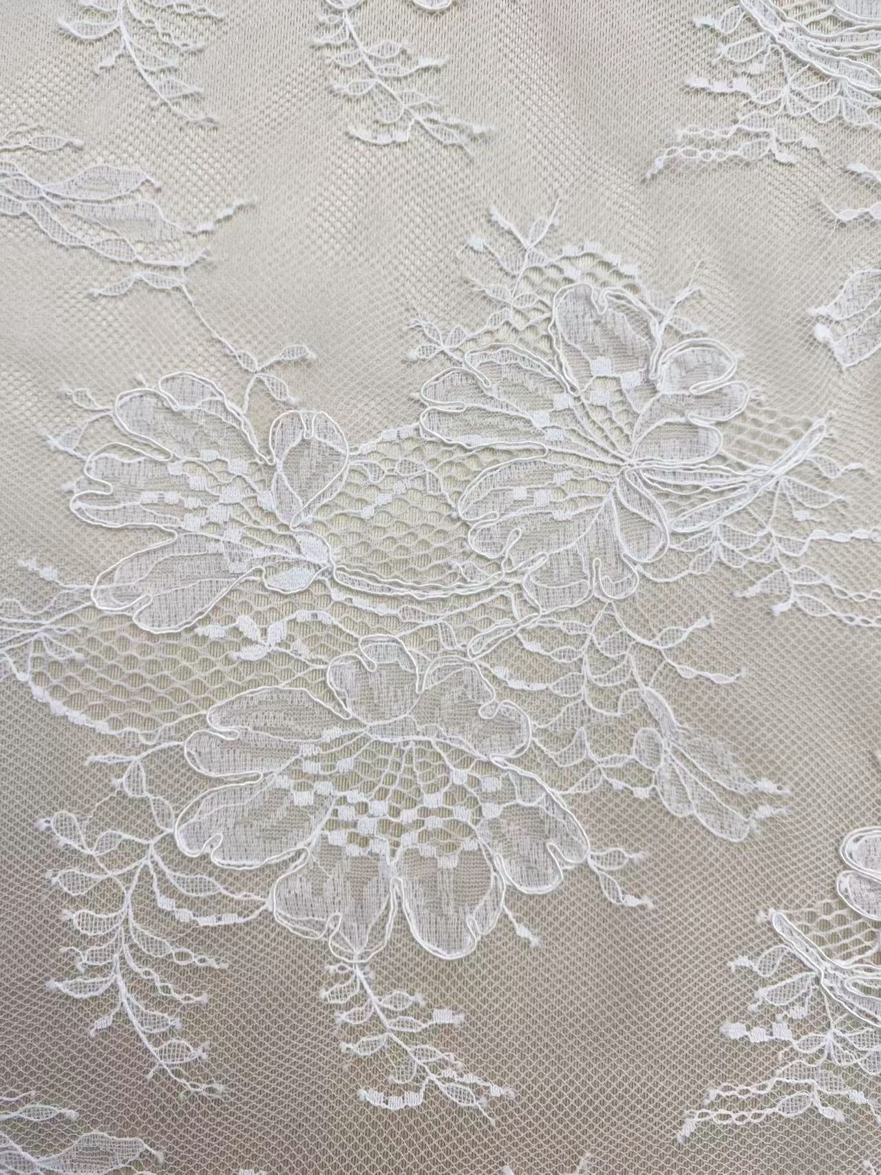New arrival Chantilly lace fabric with flowers for bridal veil, bridal dress, White wedding lace French lace by the yard