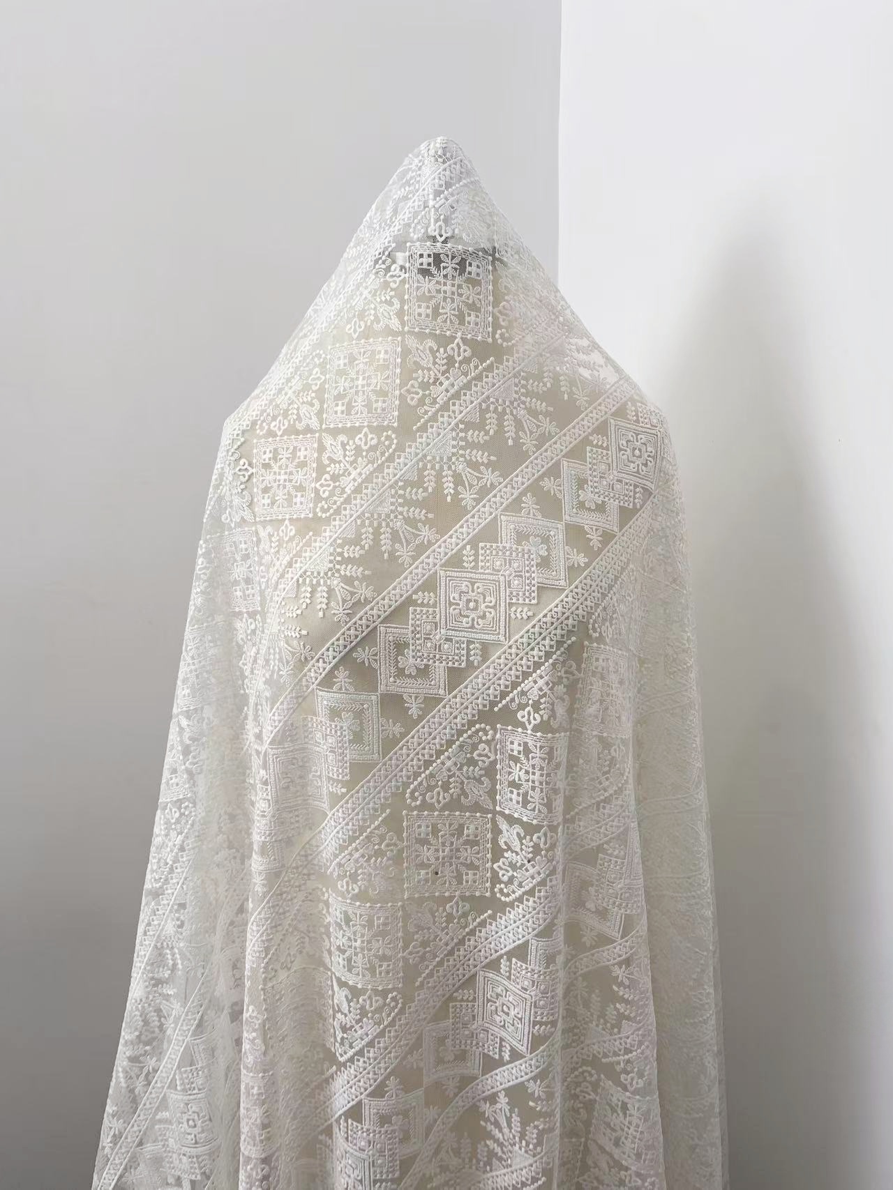 White Guipure Mesh Lace Fabric, Bridal Guipure Lace Fabric, Crochet Wedding Lace, Bridal Wedding Dress Stripe line Embroidery flower lace by the yard