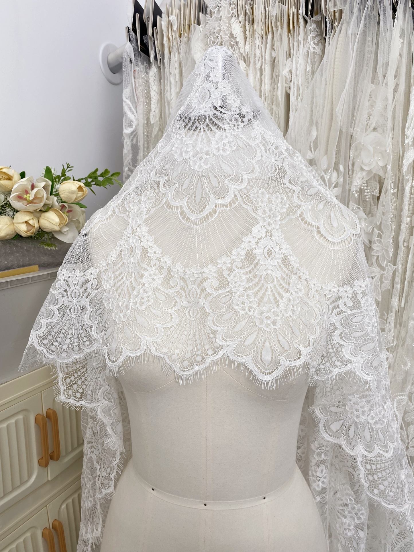 3 Meters French Chantilly Lace Fabric with Corded and Eyelash, Floral Embroidery Lace Scallop Edges for Bridal Wedding Dress, Veil