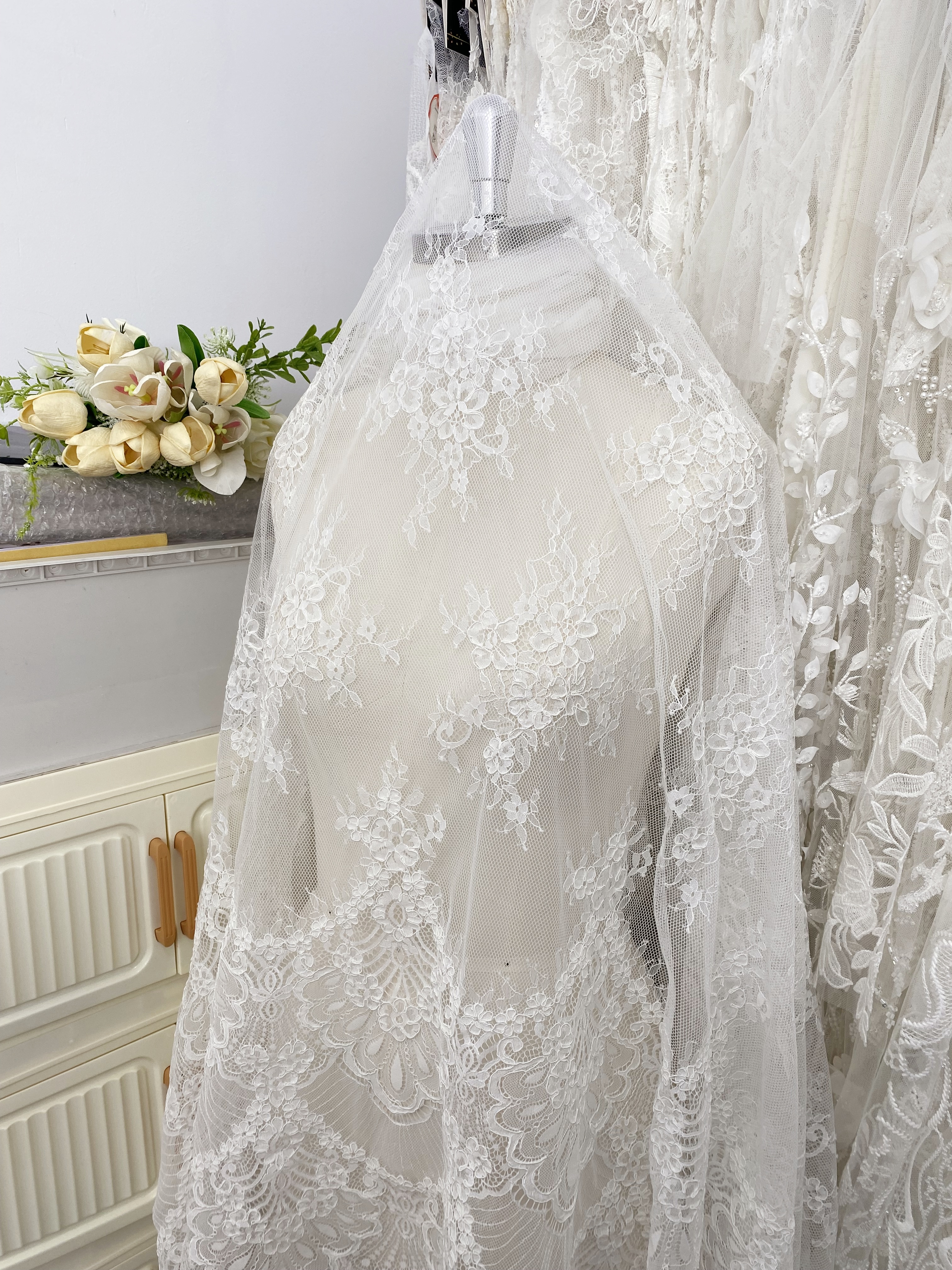 3 Meters French Chantilly Lace Fabric with Corded and Eyelash, Floral Embroidery Lace Scallop Edges for Bridal Wedding Dress, Veil
