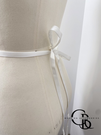 Ivory Wedding Belt with Beads & Crystal Rhinestones, Satin Ribbon Sash Belt for Bridal, Wedding Clasp Belt, Bridesmaid Accessory