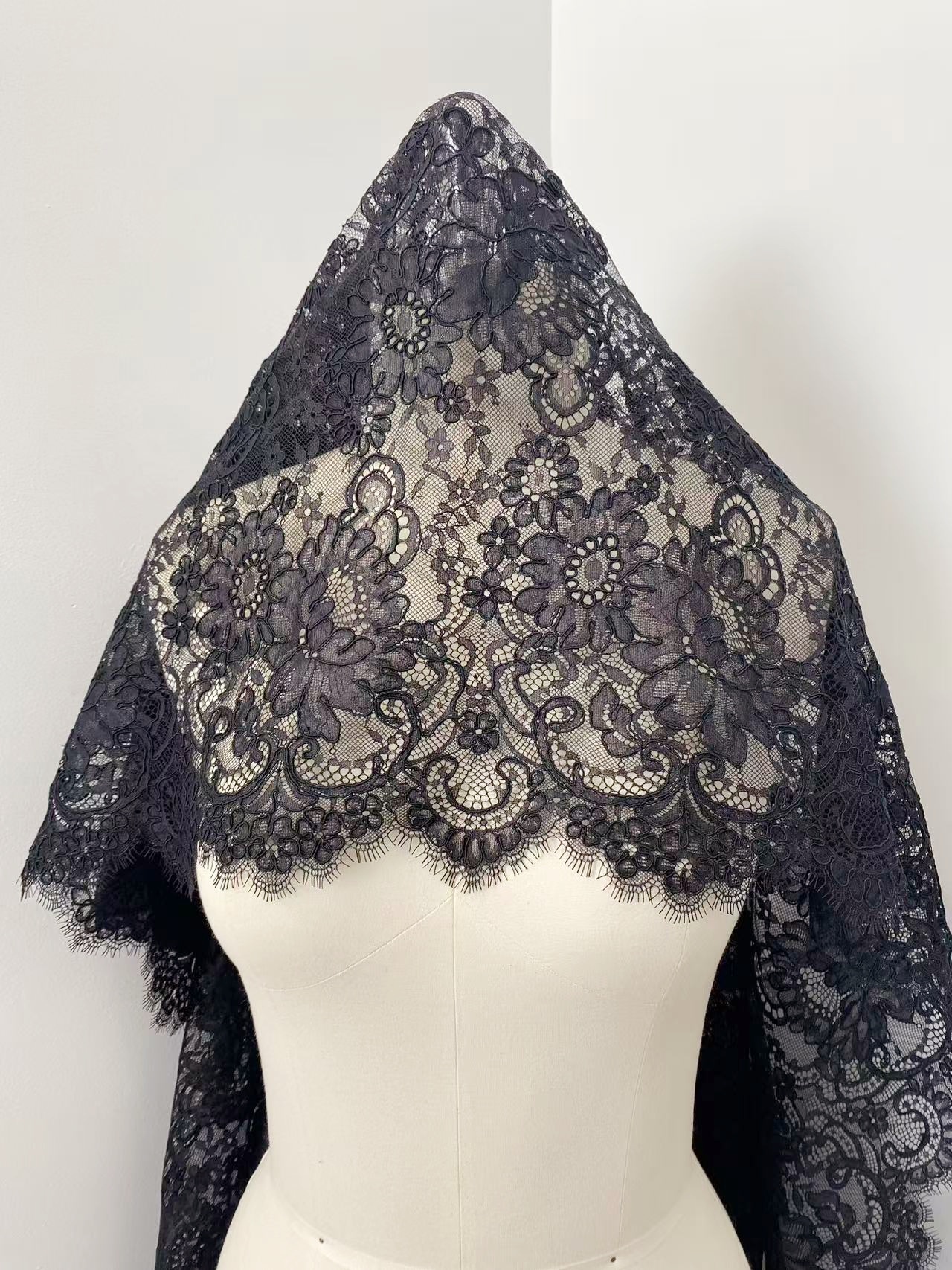 Corded Alencon Flower Lace Fabric, 3 Meters French Chantilly lace fabric trim for wedding shrugs,bridal gown,Classic lace top overlay, sold by 3 maters