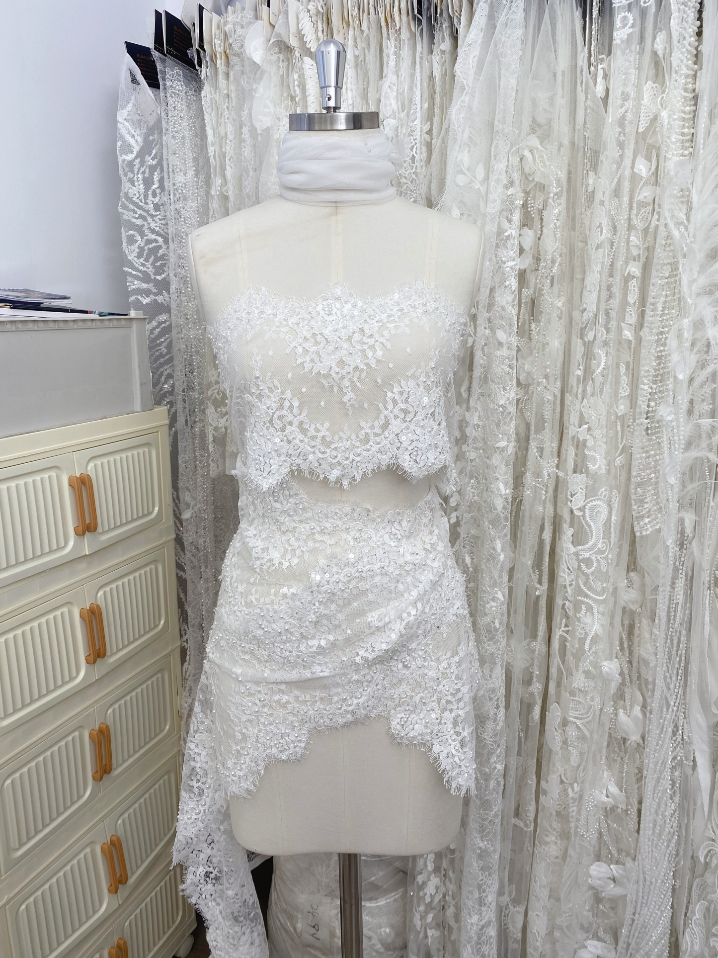 French Chantilly Lace Double Side Scalloped Beaded Lace Trim with Eyelash，Veil Lace Fabric, Bridal Wedding Accessories，Sold as 3-Meter Piece