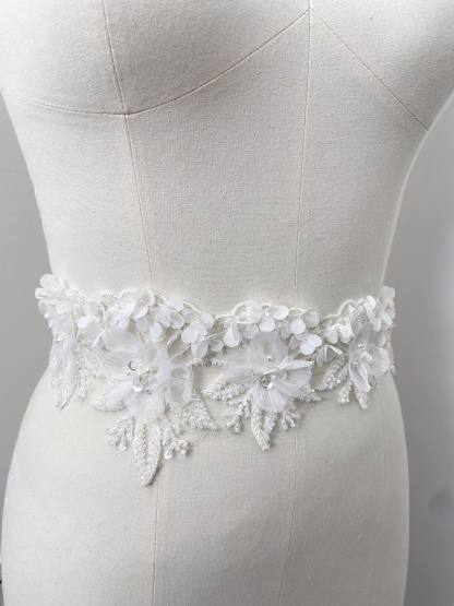 Chiffon 3D Flowers Lace Trim with Pearl, Beads Ribbon Trim Embroidered Lace Fabric Sewing Lace for Bridal Wedding Veil Decor, 1 Yard