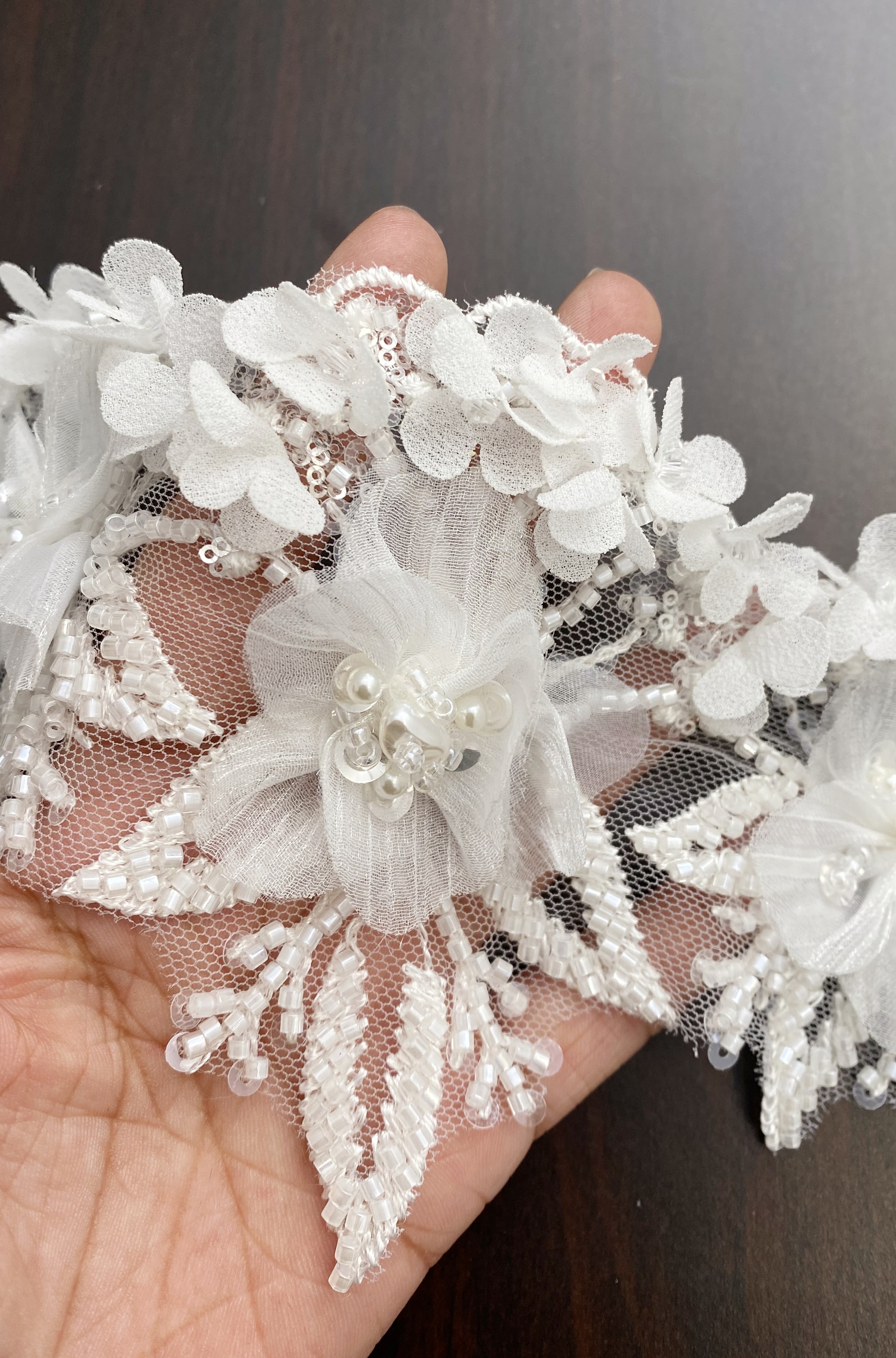 Chiffon 3D Flowers Lace Trim with Pearl, Beads Ribbon Trim Embroidered Lace Fabric Sewing Lace for Bridal Wedding Veil Decor, 1 Yard