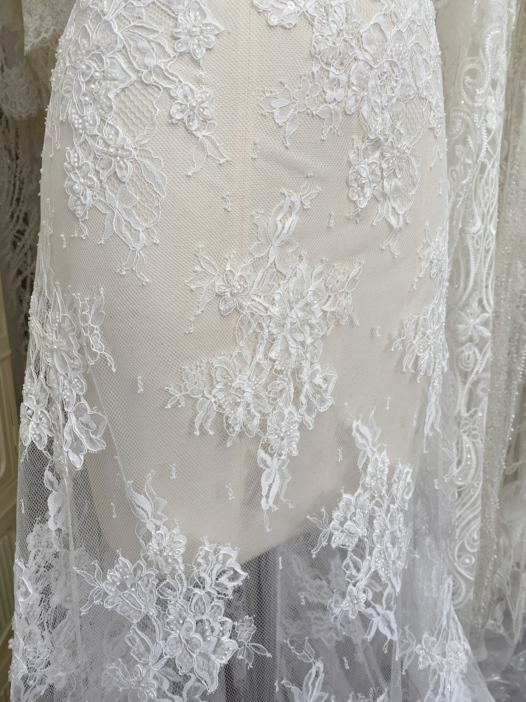 Ivory Beaded Chantilly Lace Fabric for Wedding Dress,Bridal Gown Veil